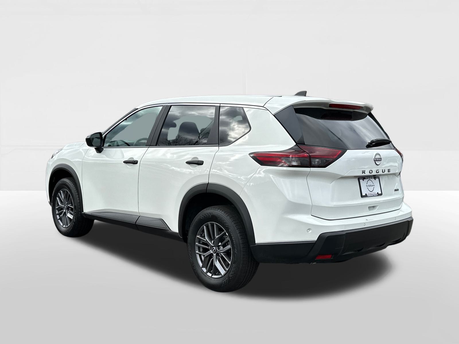 2024 Nissan Rogue S 2