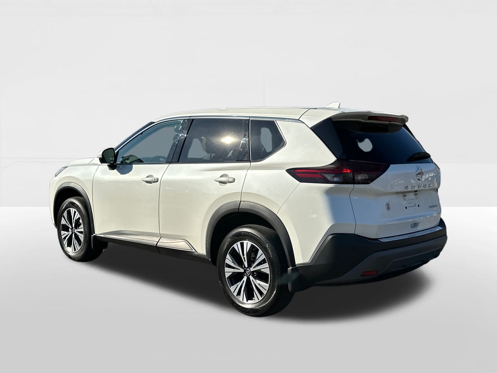 2021 Nissan Rogue SV 2