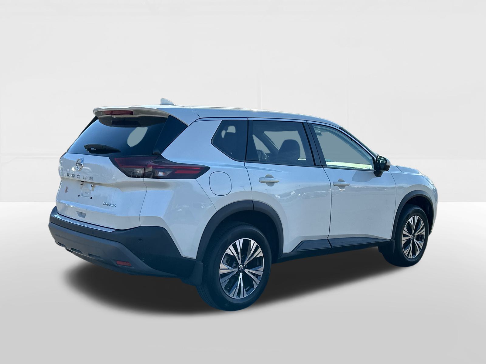 2021 Nissan Rogue SV 4