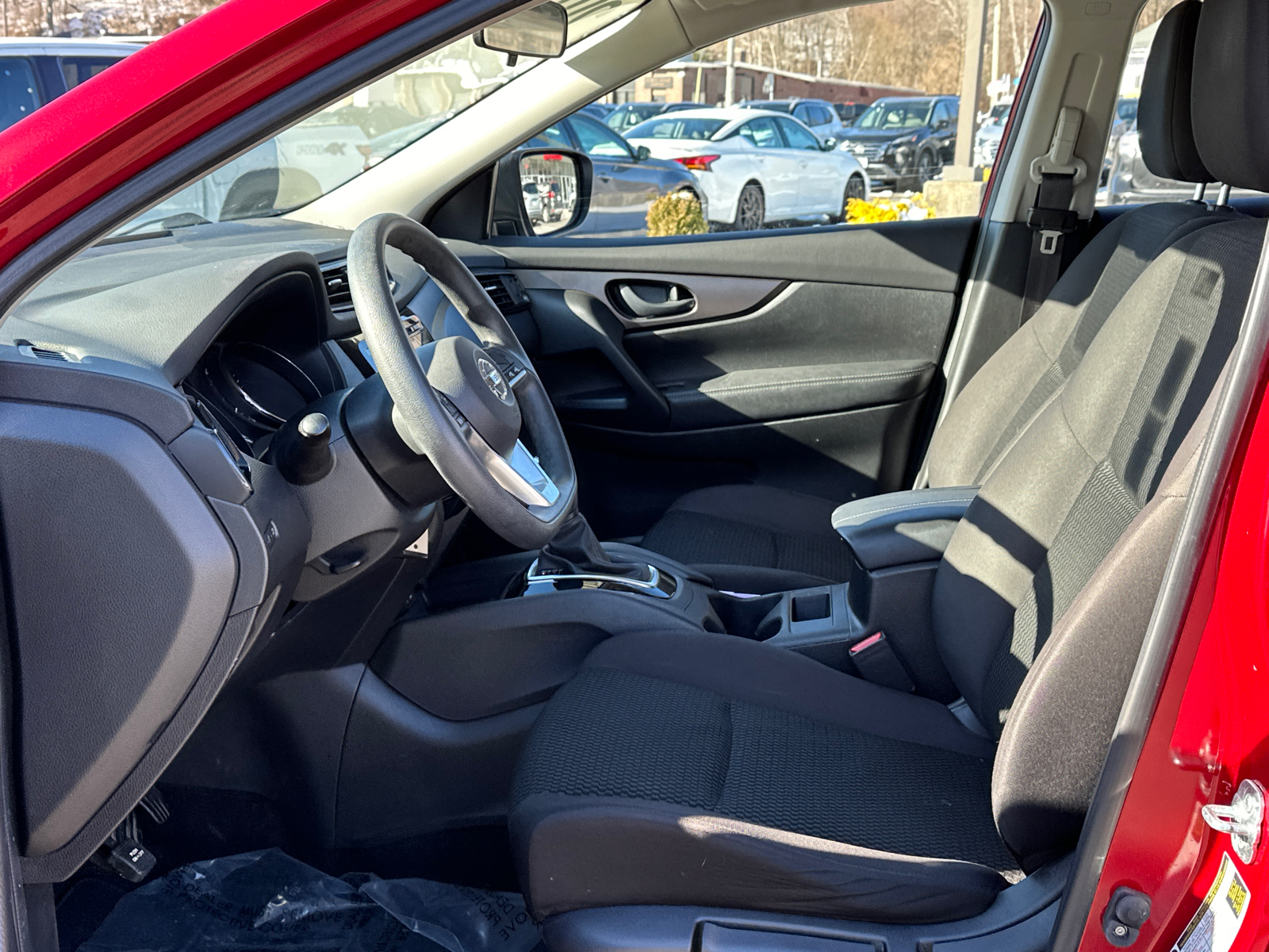 2017 Nissan Rogue Sport S 10