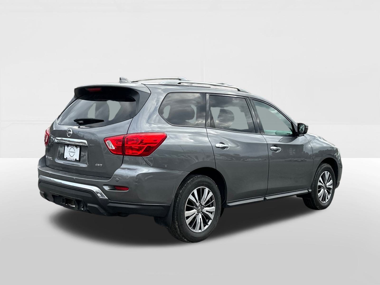 2019 Nissan Pathfinder S 4