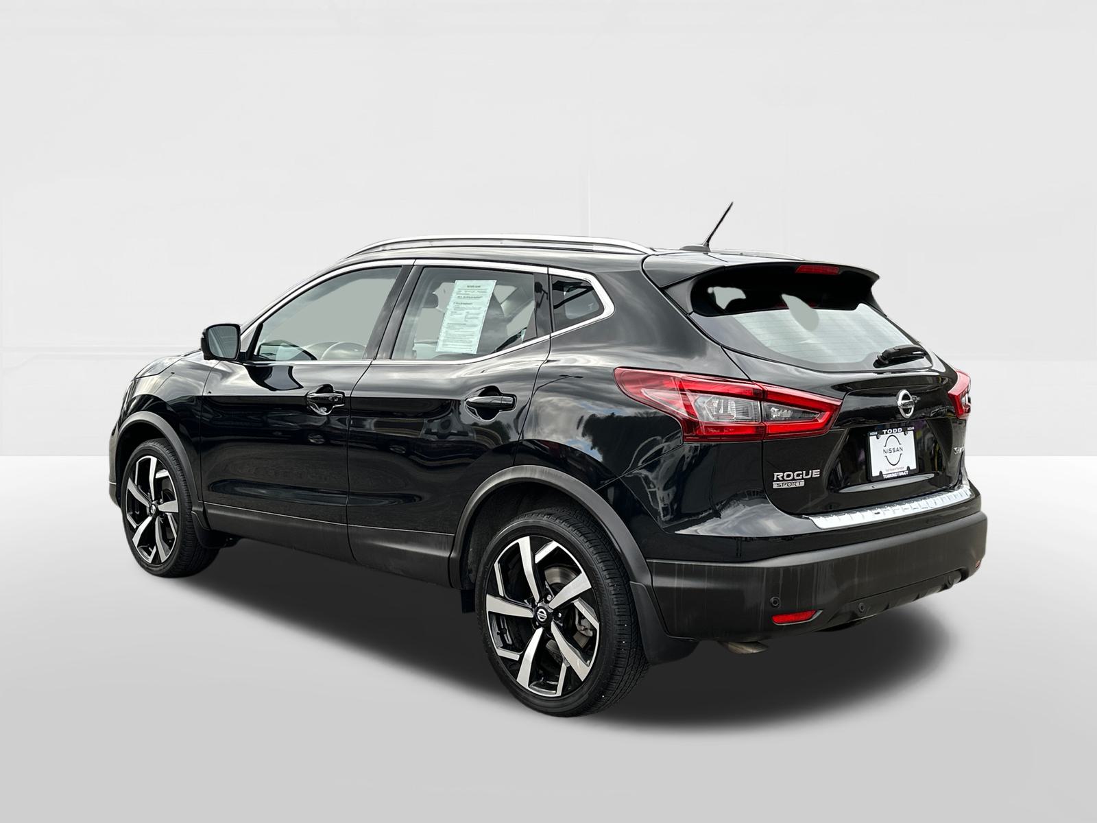 2020 Nissan Rogue Sport SL 2