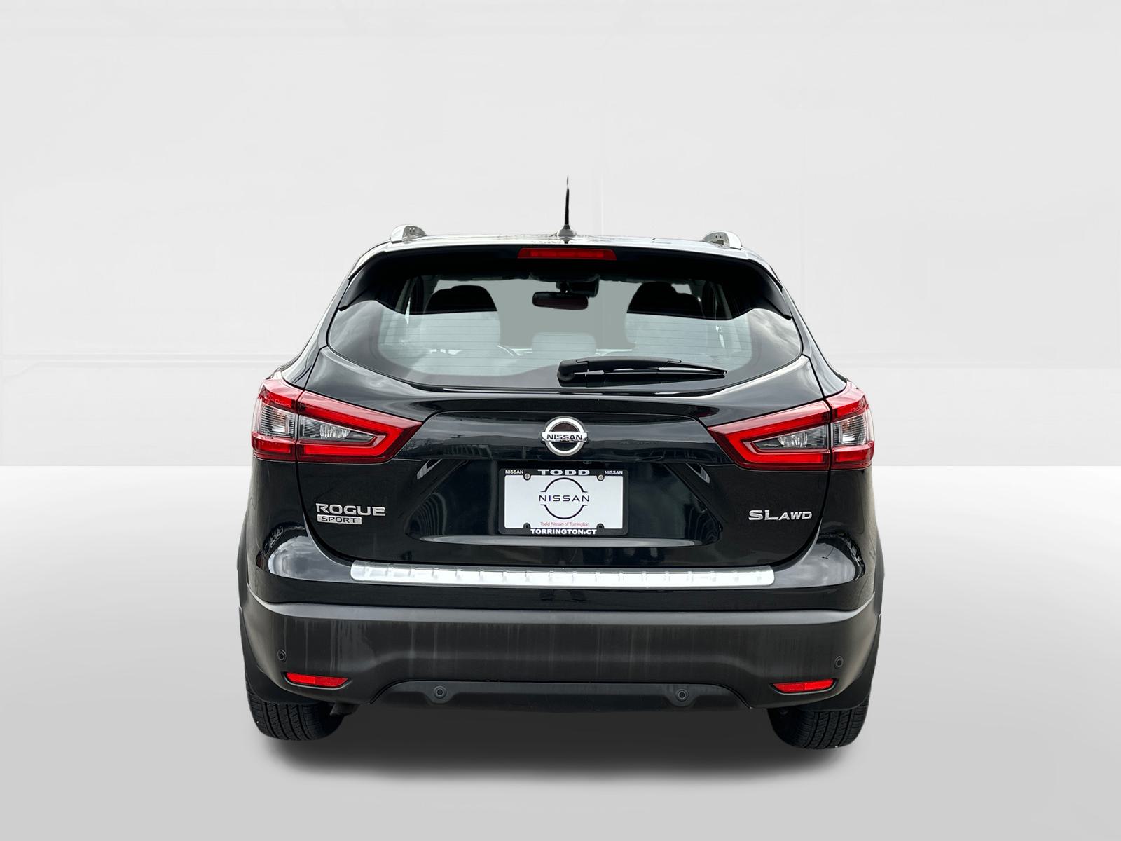 2020 Nissan Rogue Sport SL 3