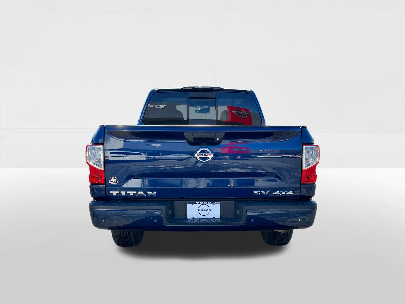 2021 Nissan Titan SV 3