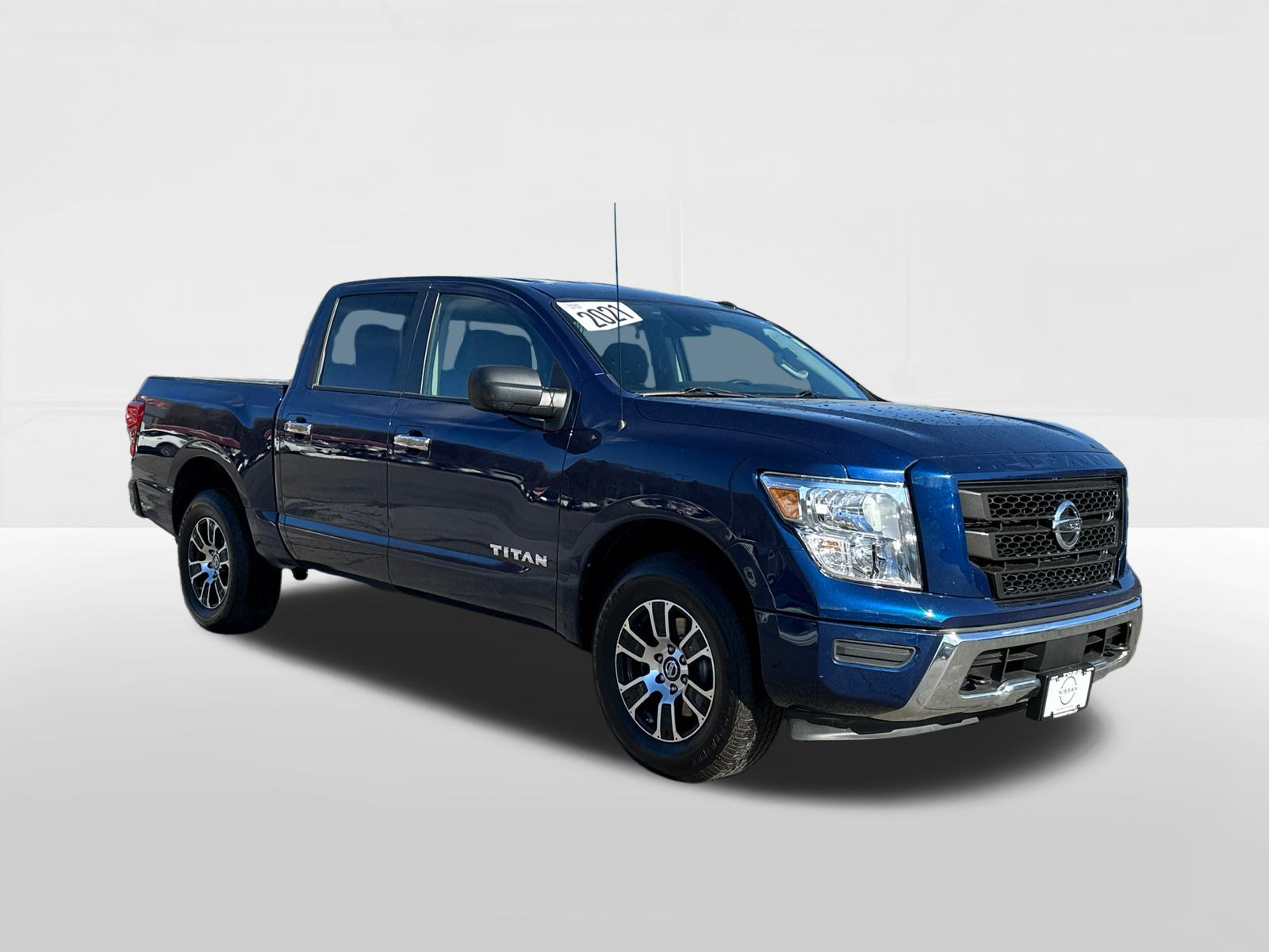 2021 Nissan Titan SV 5