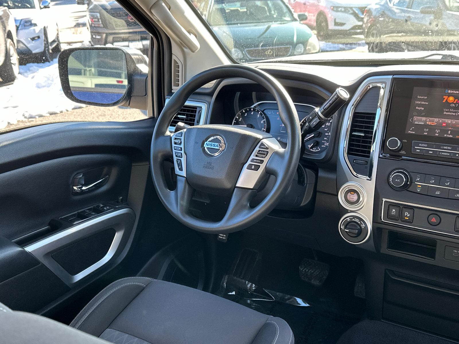 2021 Nissan Titan SV 21