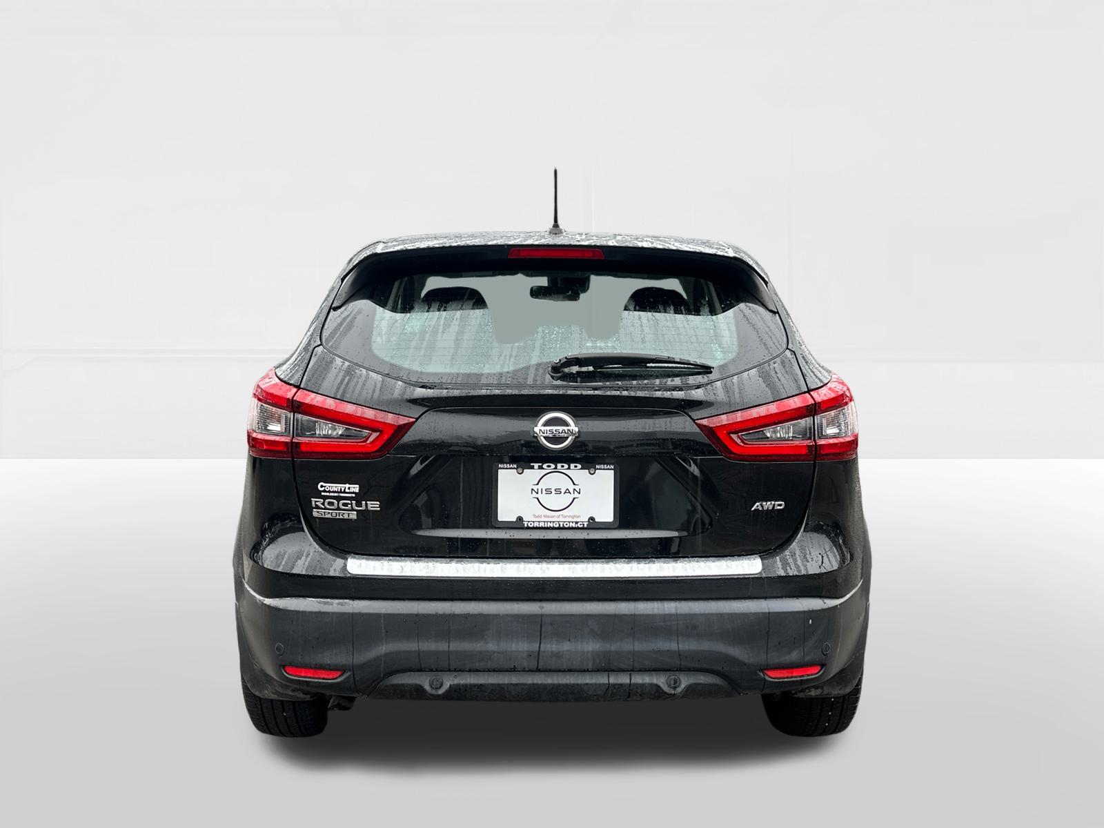 2020 Nissan Rogue Sport S 3