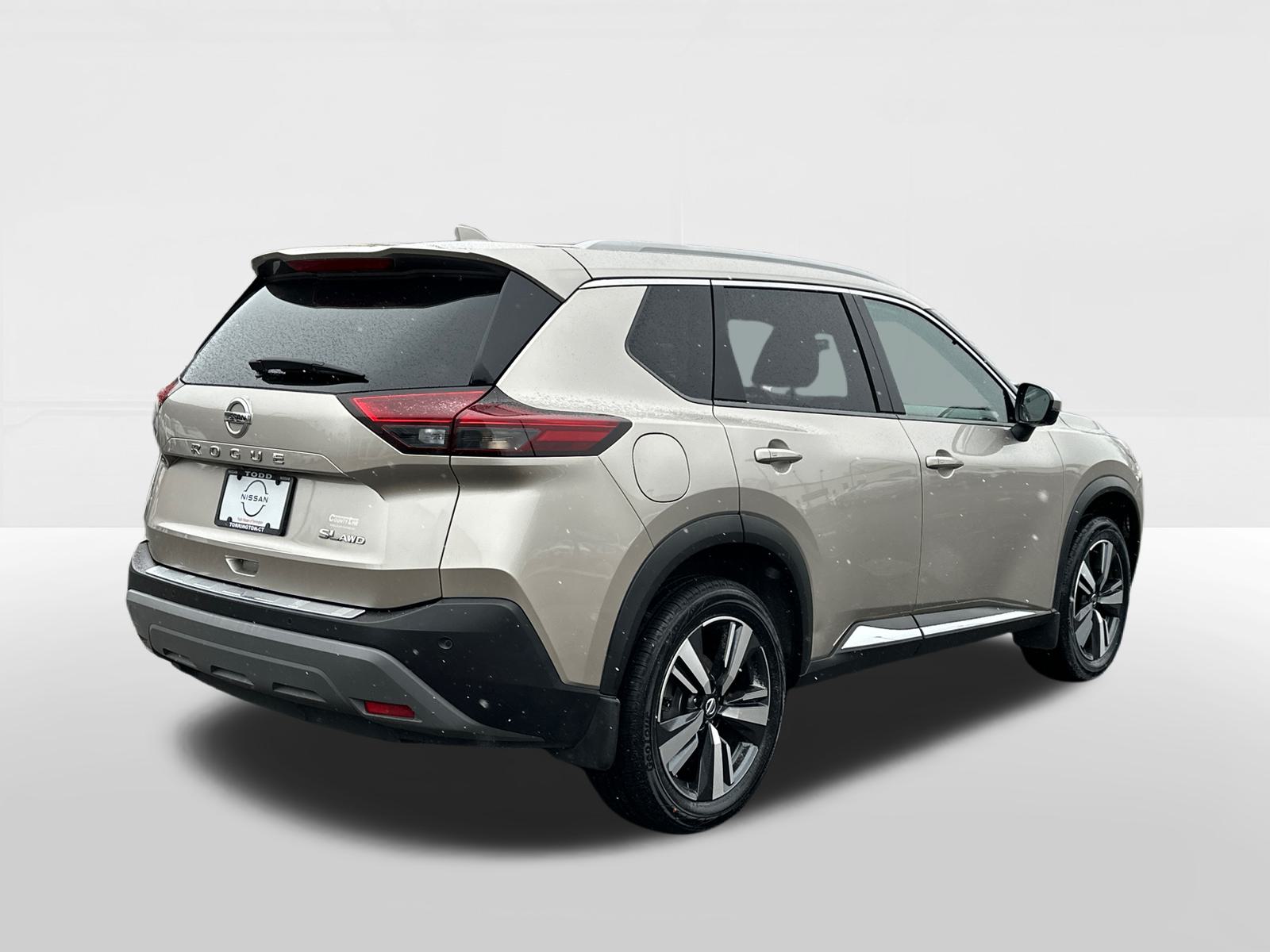 2021 Nissan Rogue SL 4