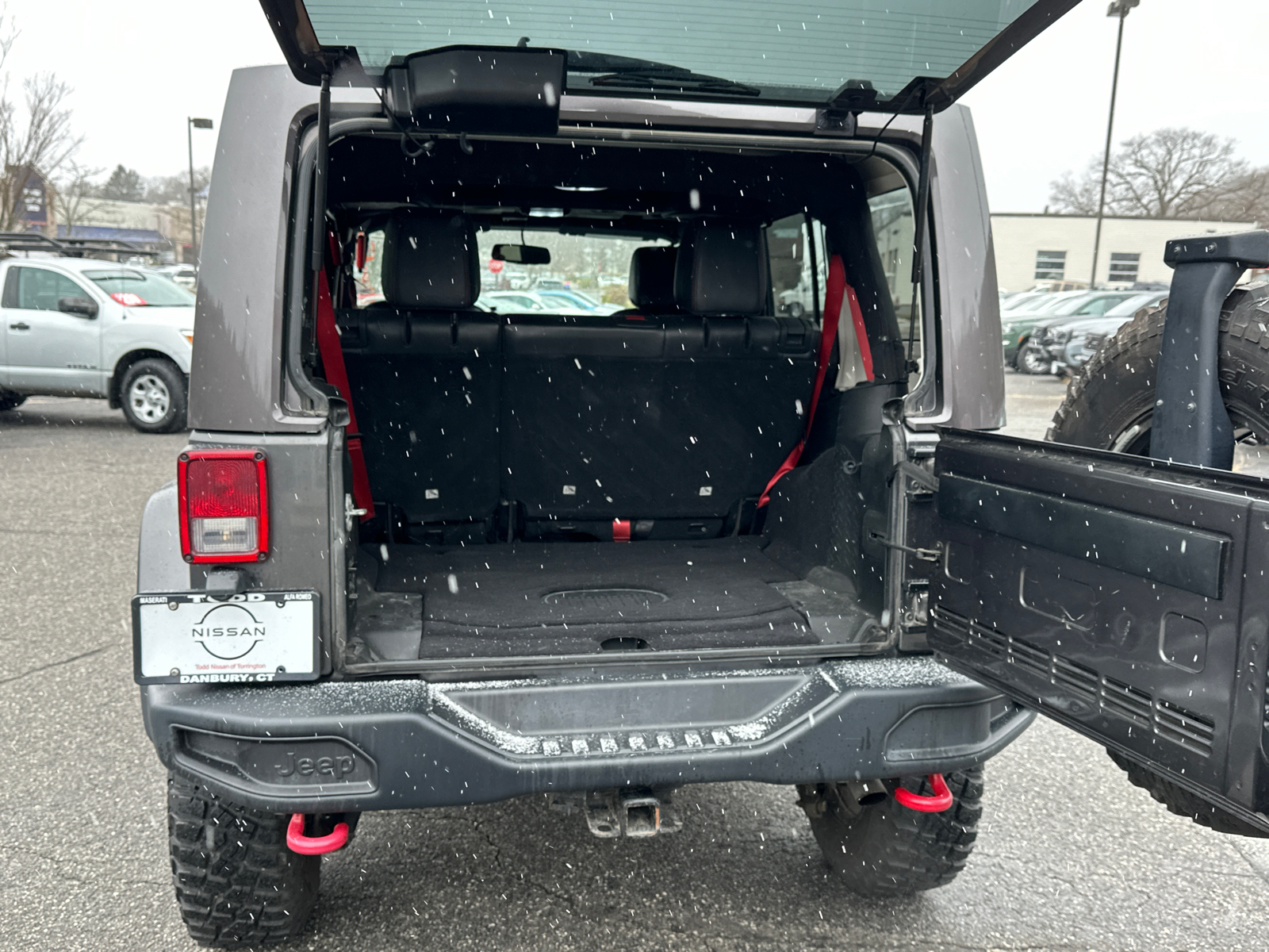 2018 Jeep Wrangler JK Unlimited Rubicon 27