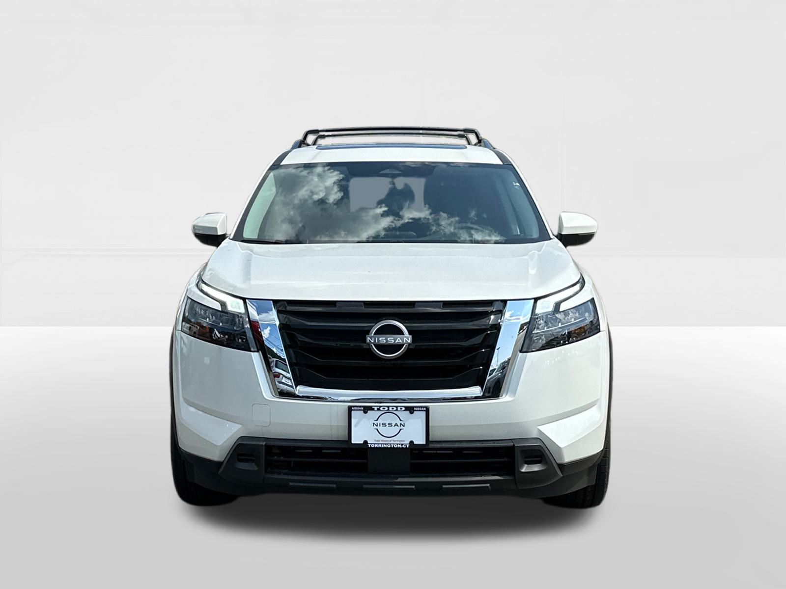 2024 Nissan Pathfinder SV 3