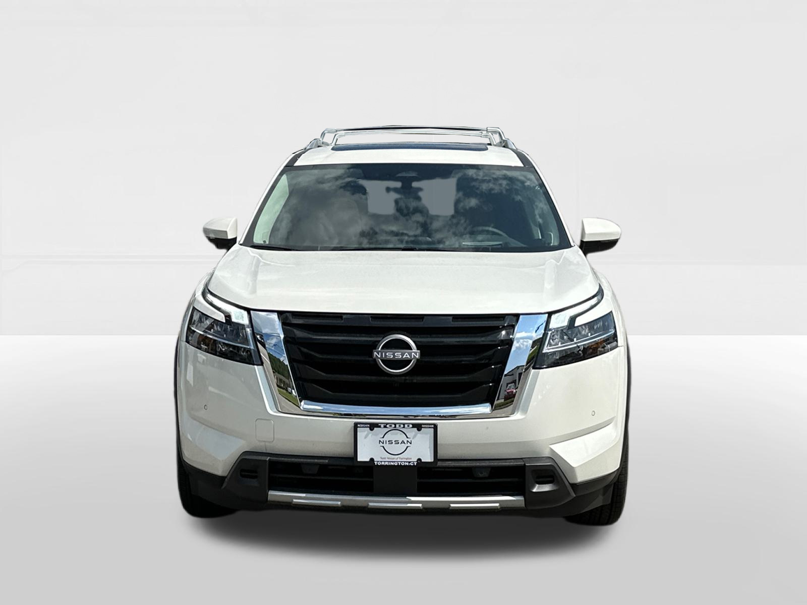 2024 Nissan Pathfinder Platinum 3