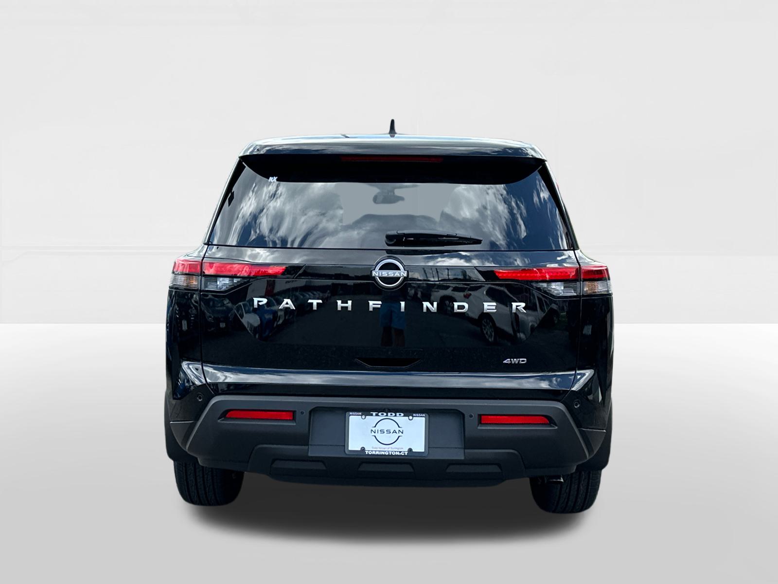 2024 Nissan Pathfinder S 5