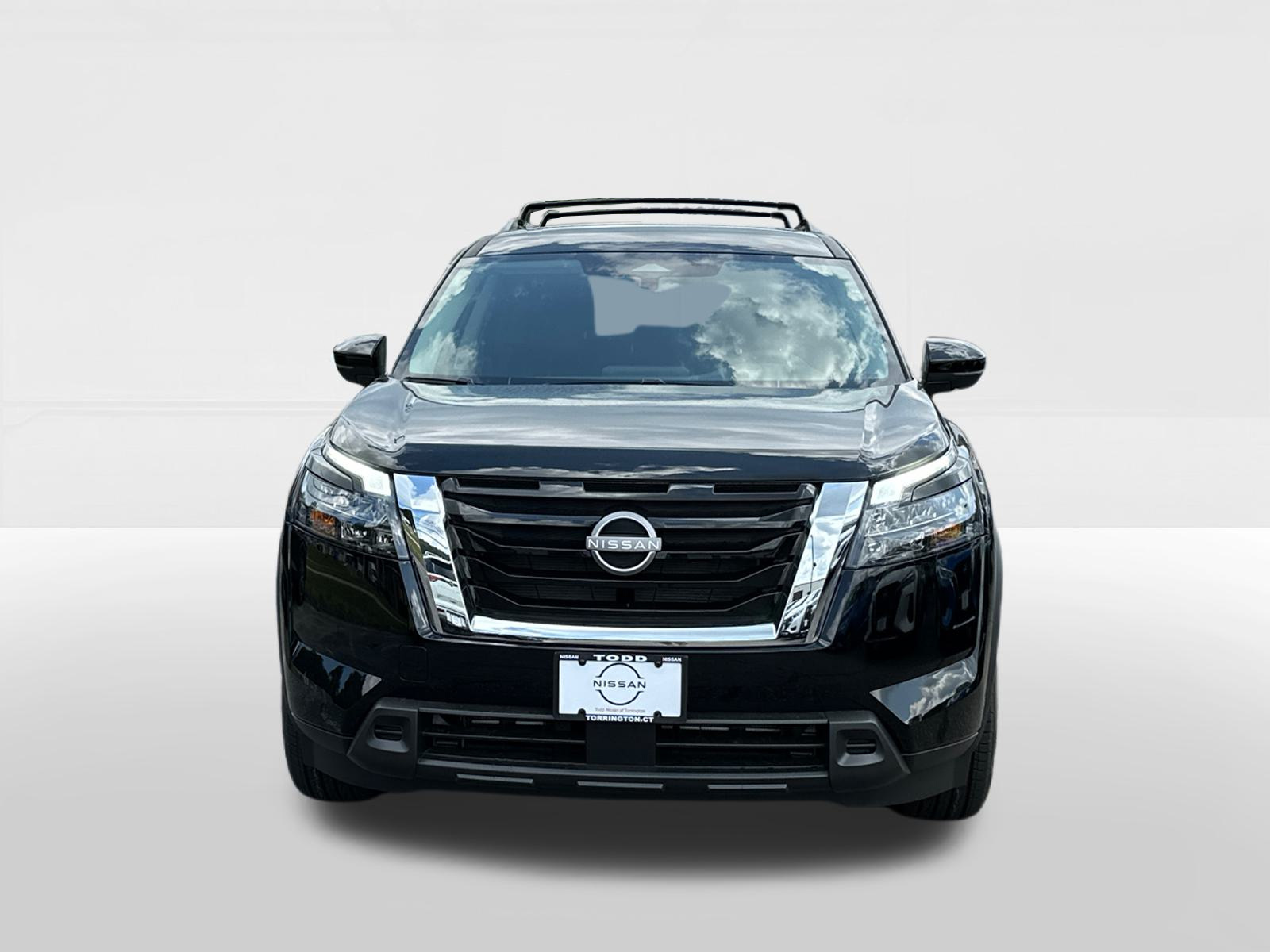 2024 Nissan Pathfinder SV 3