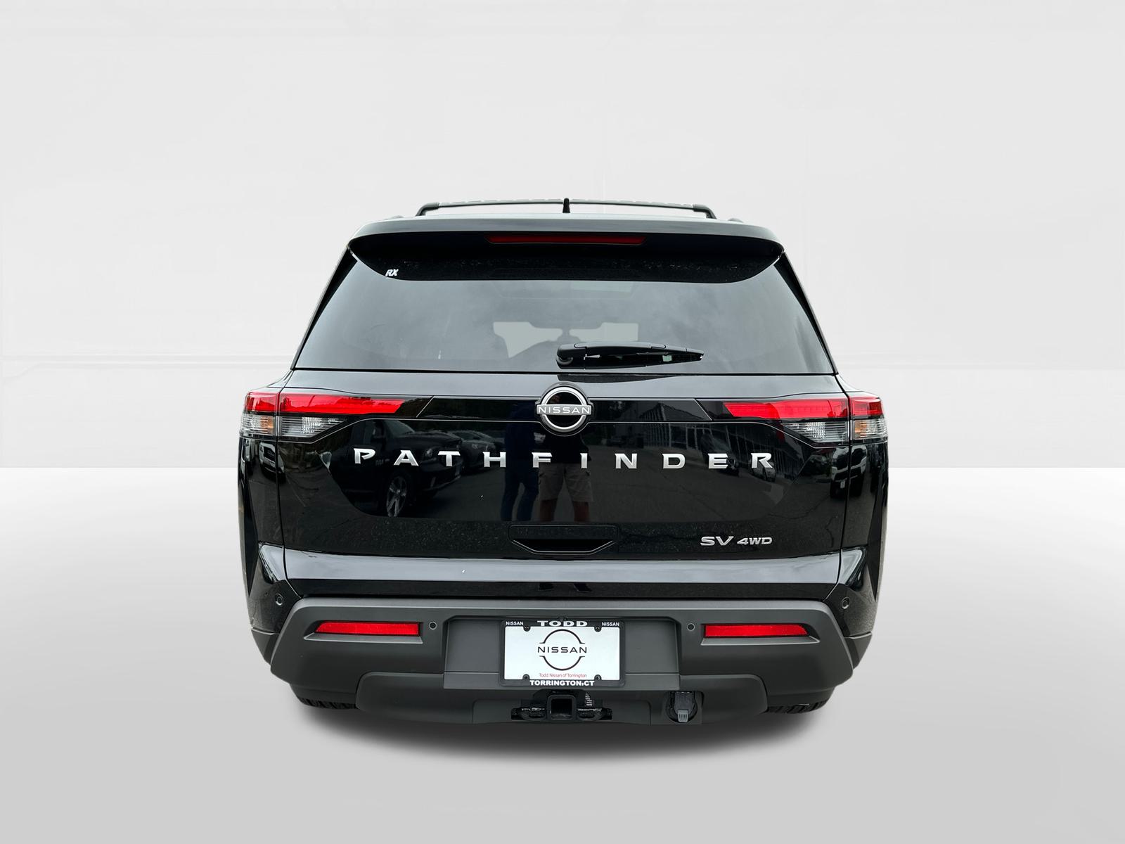 2024 Nissan Pathfinder SV 3