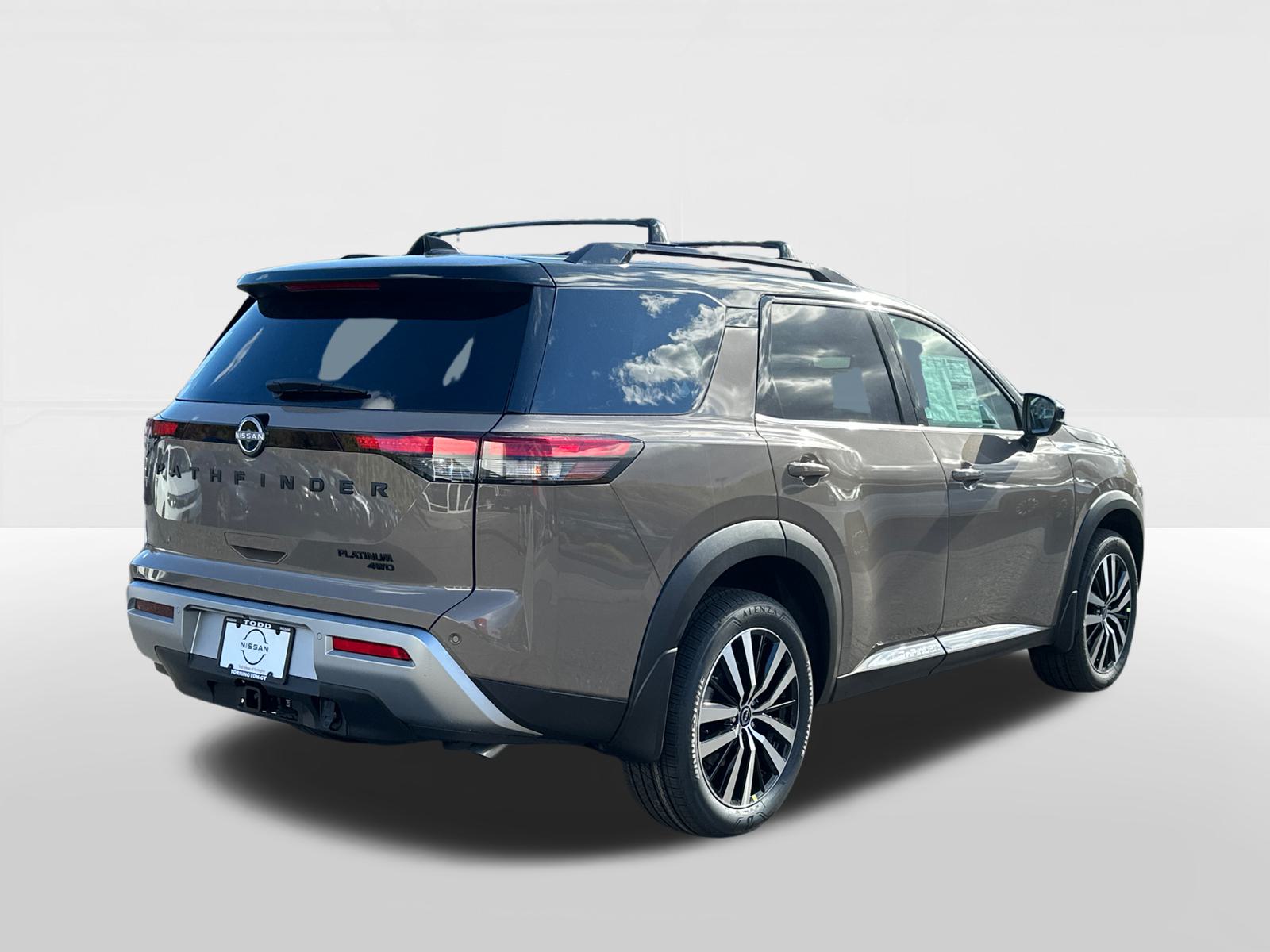 2024 Nissan Pathfinder Platinum 4