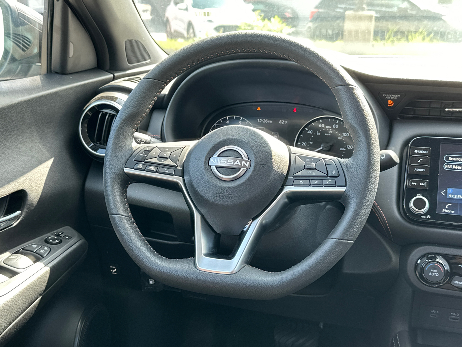 2024 Nissan Kicks SR 21