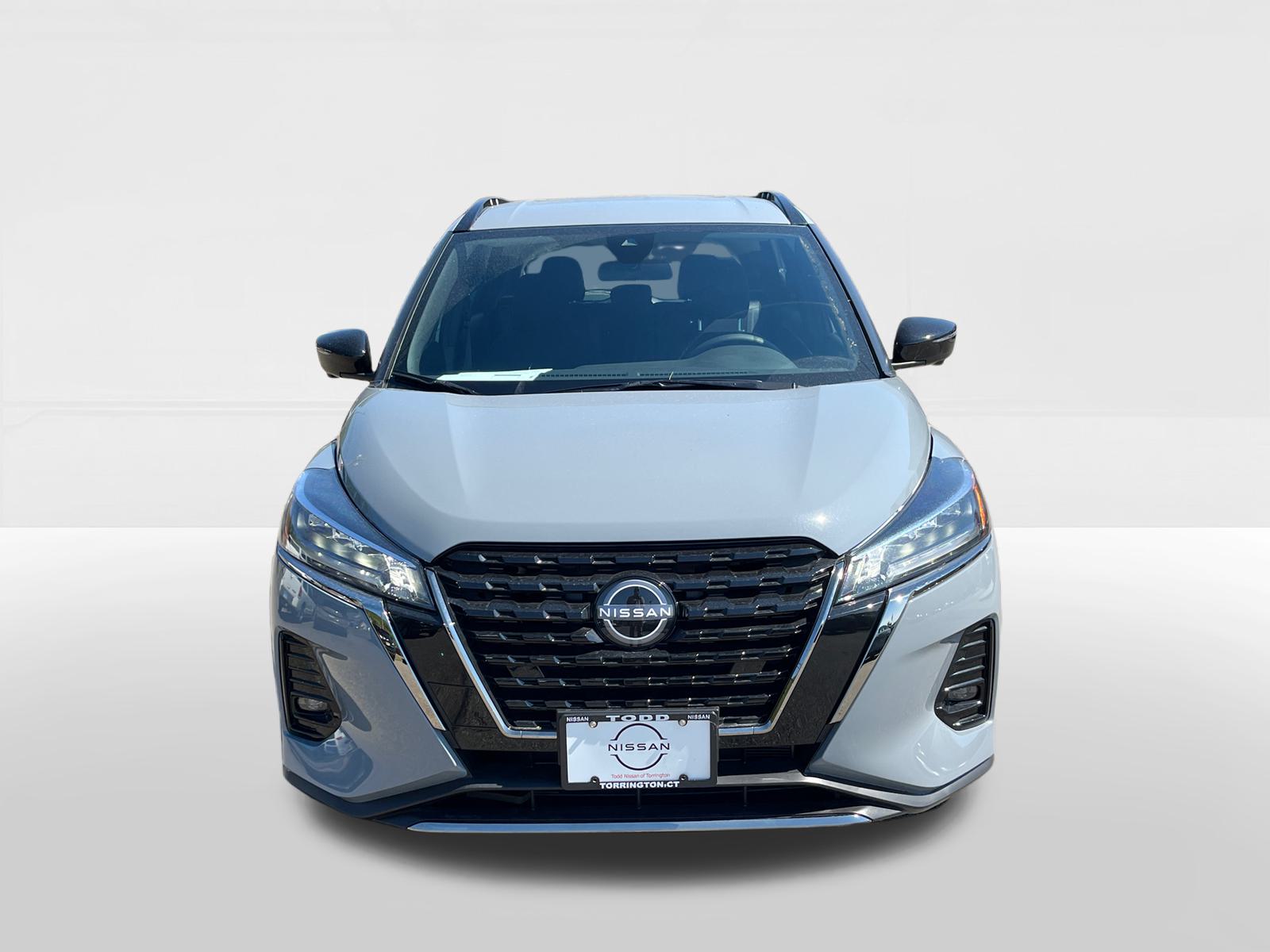 2024 Nissan Kicks SR 6