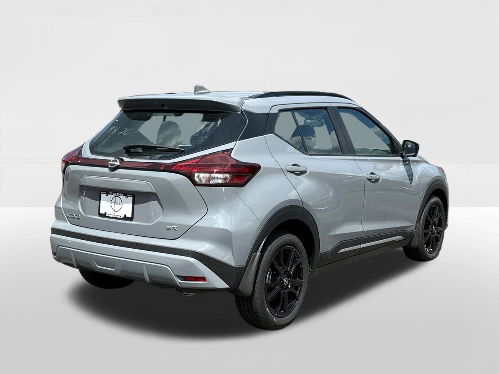 2024 Nissan Kicks SR 6