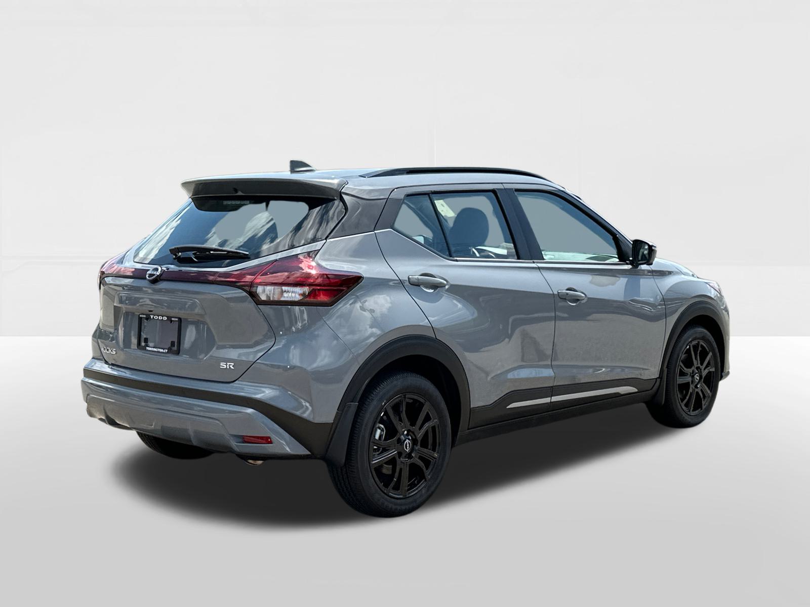 2024 Nissan Kicks SR 6