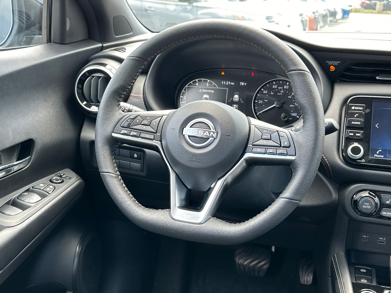 2024 Nissan Kicks SR 23