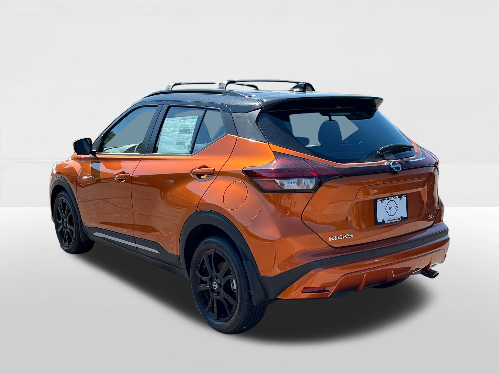 2024 Nissan Kicks SR 2