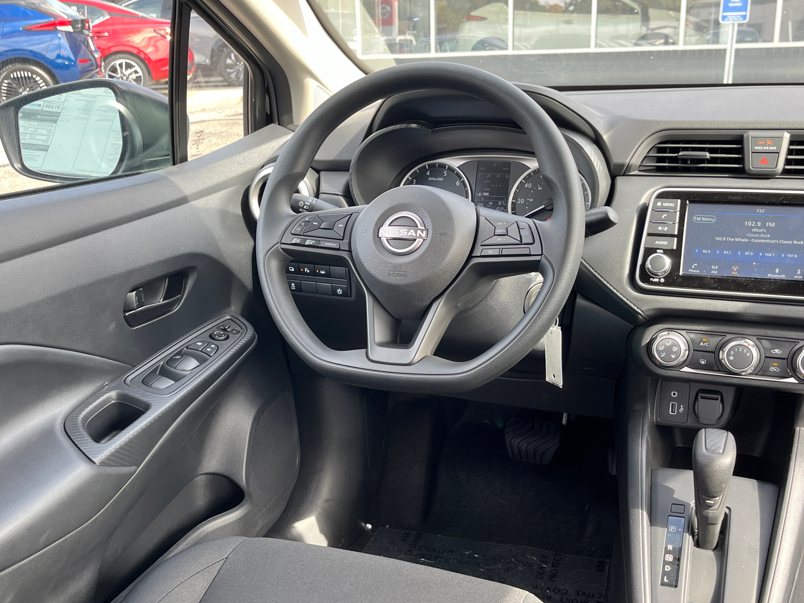 2024 Nissan Versa 1.6 S 22