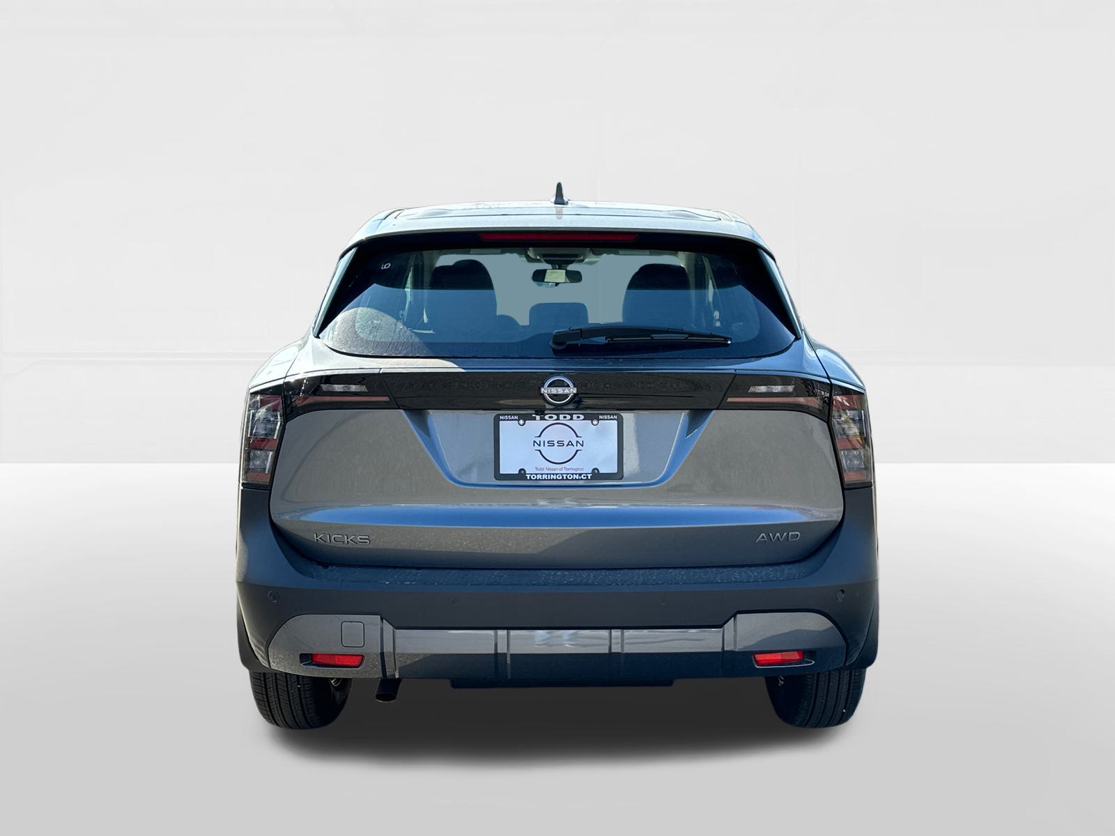 2025 Nissan Kicks S 3