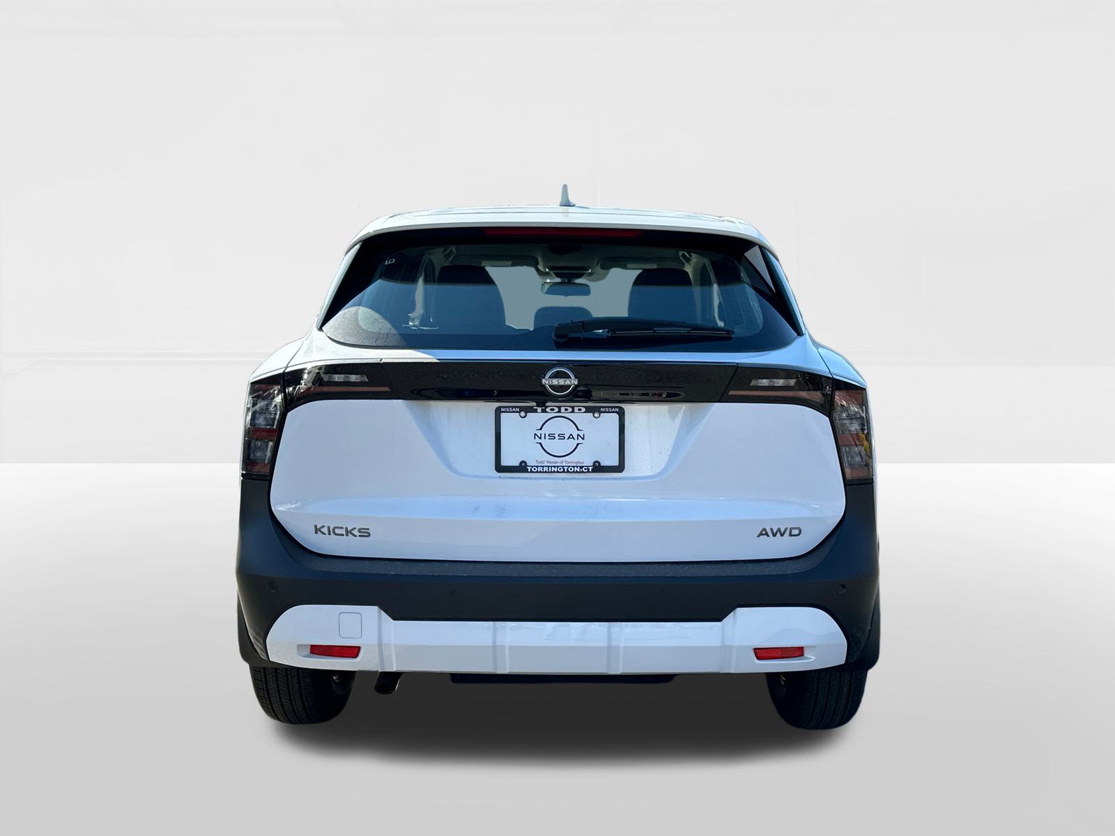 2025 Nissan Kicks S 3