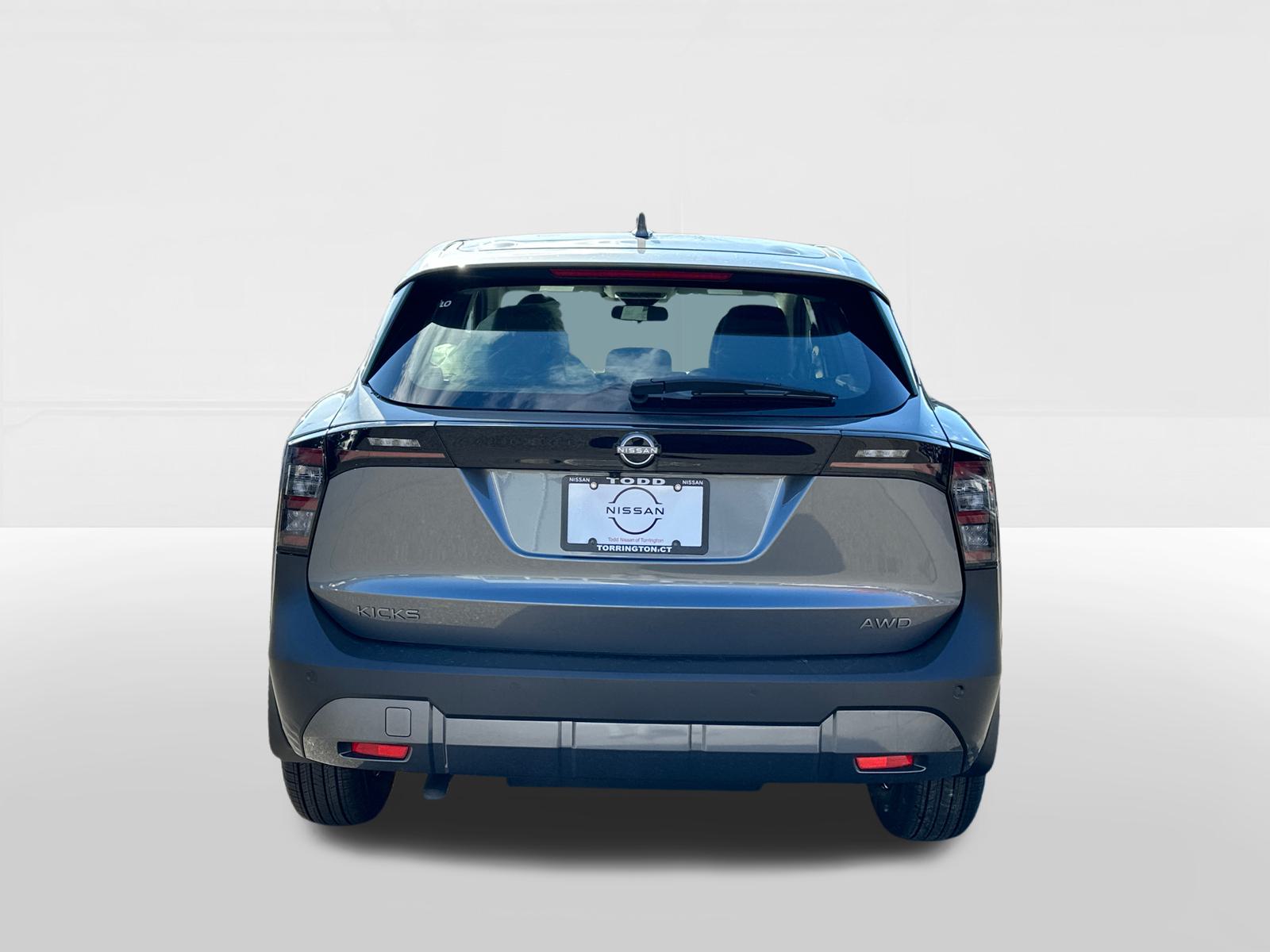 2025 Nissan Kicks S 3