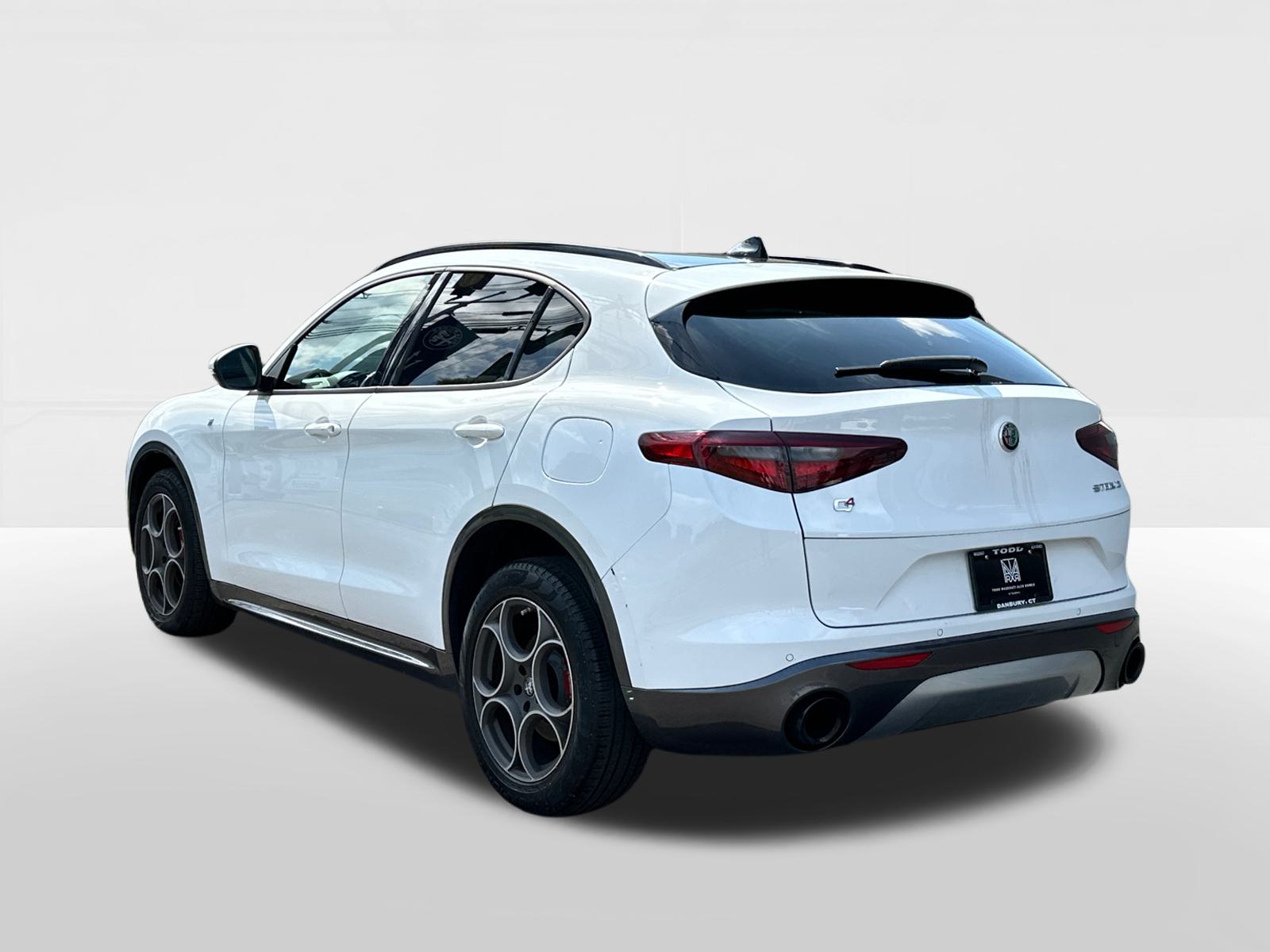 2022 Alfa Romeo Stelvio Ti CPO 4