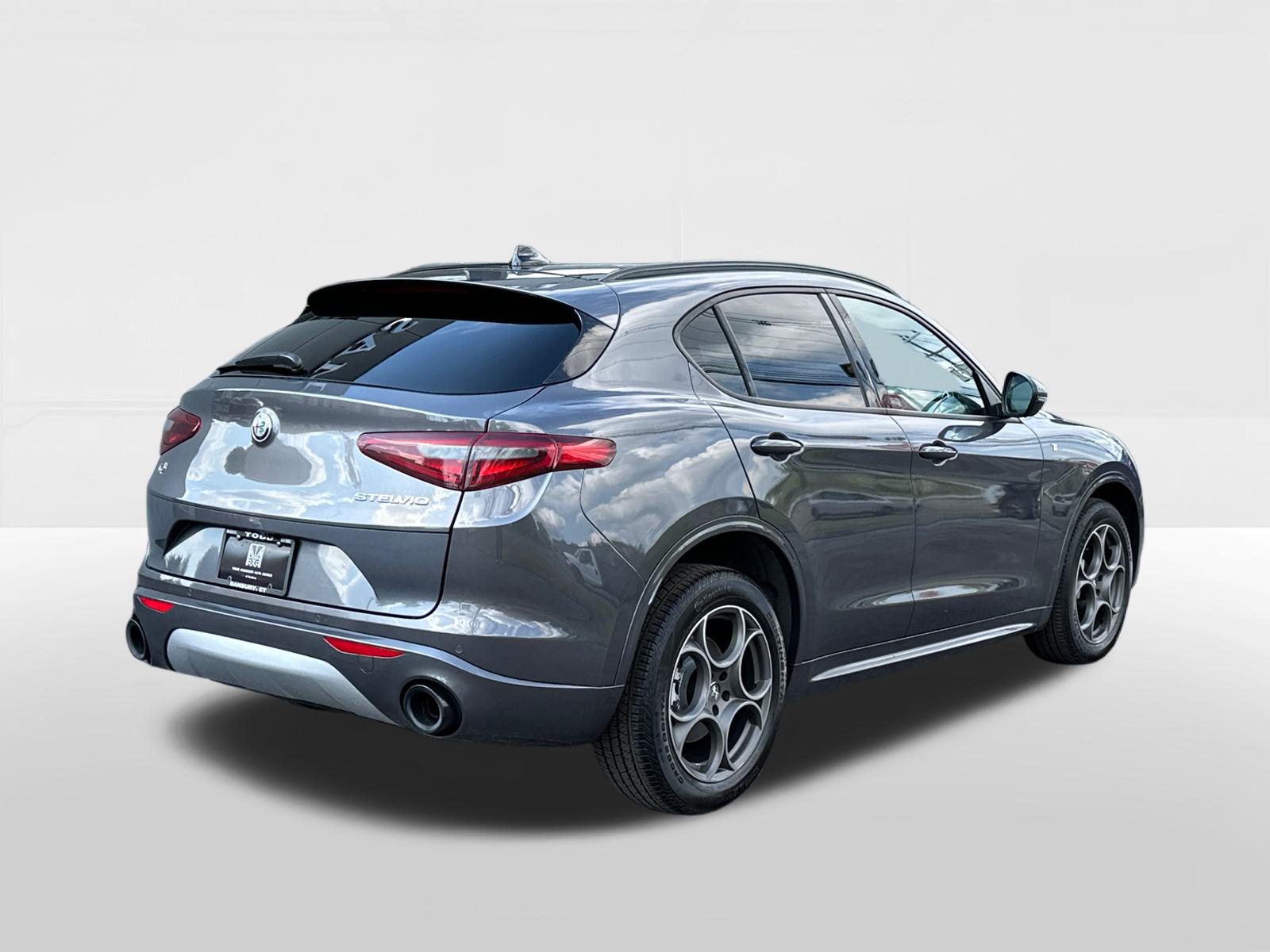 2022 Alfa Romeo Stelvio Ti CPO 6