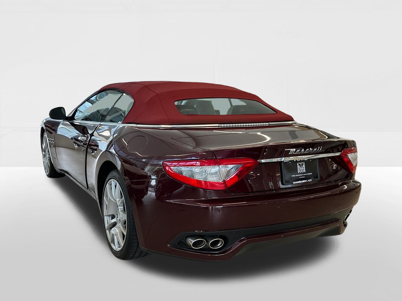 2011 Maserati GranTurismo Convertible 4