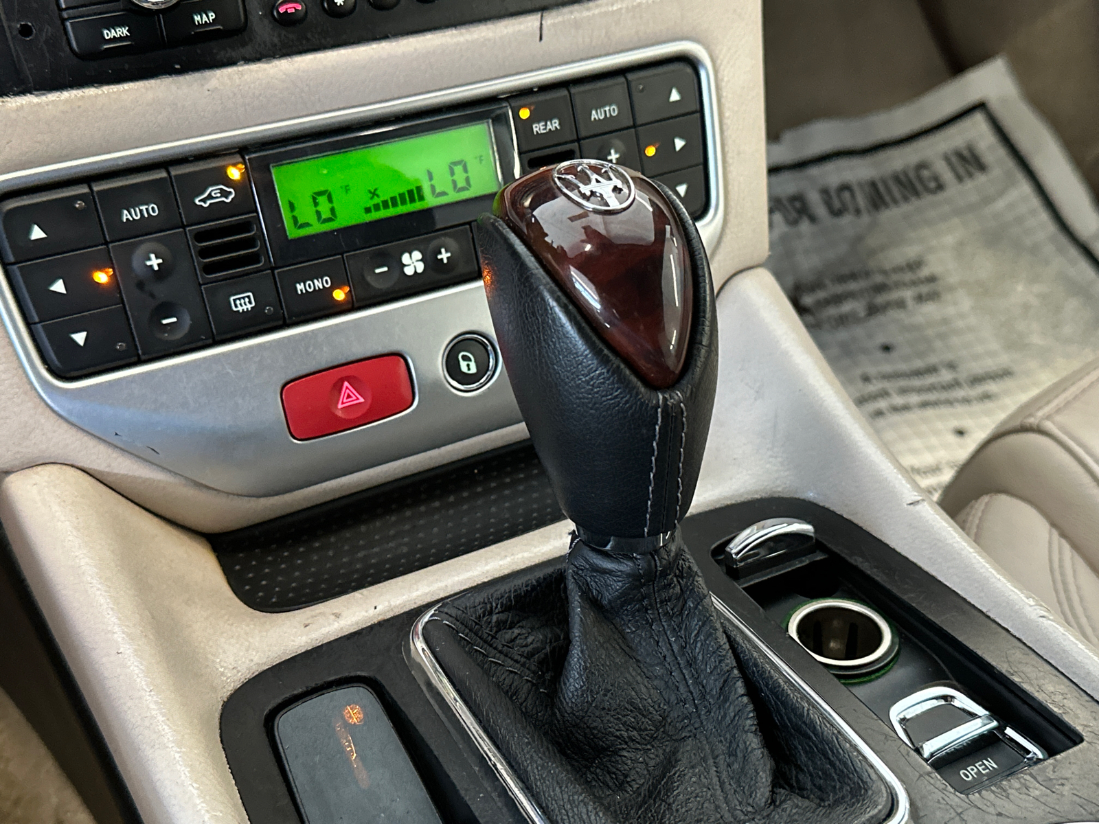 2011 Maserati GranTurismo Convertible 16