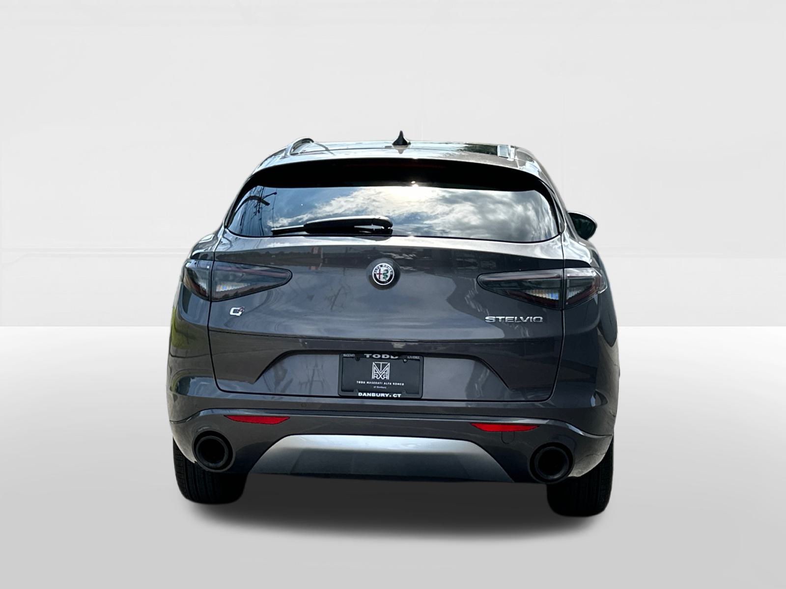 2024 Alfa Romeo Stelvio Ti 5