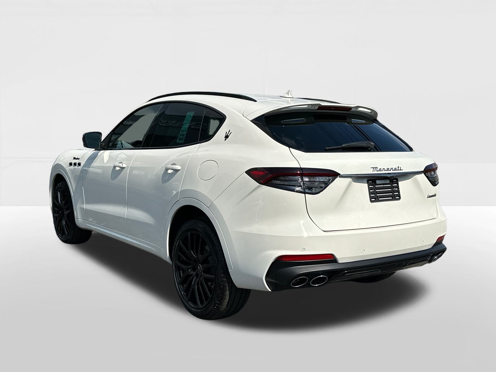 2024 Maserati Levante Modena 4