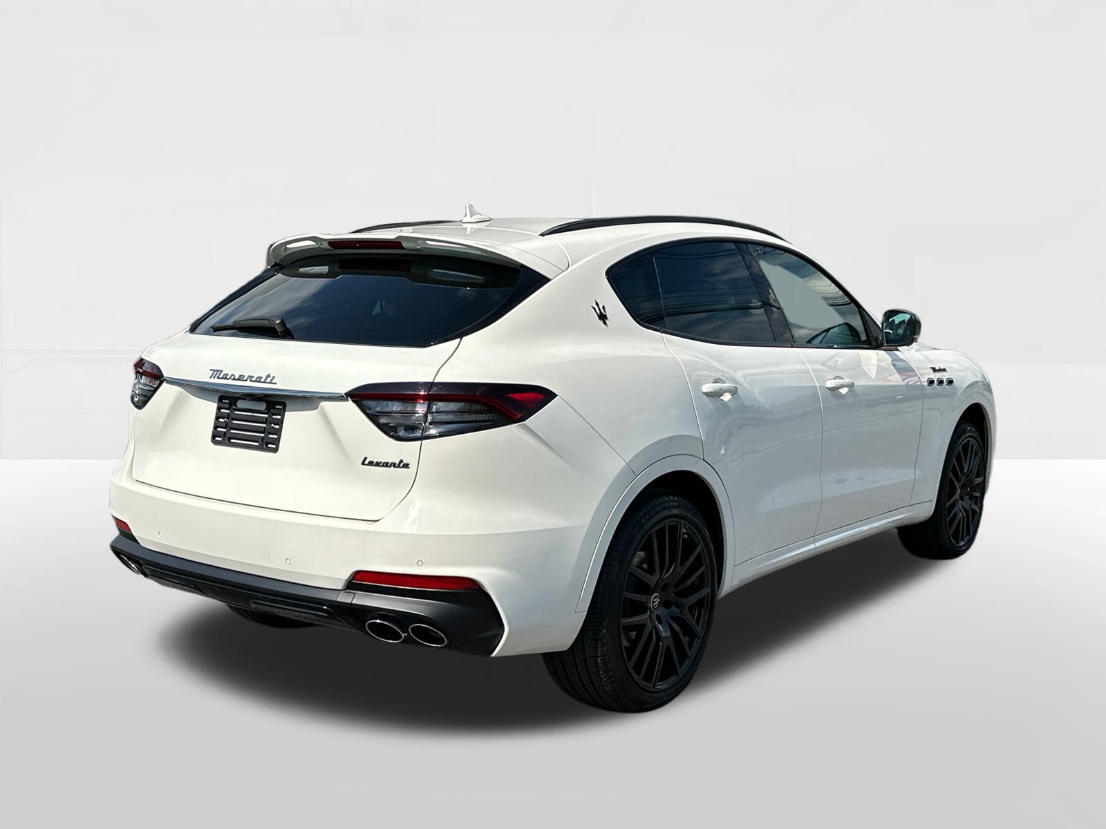 2024 Maserati Levante Modena 6