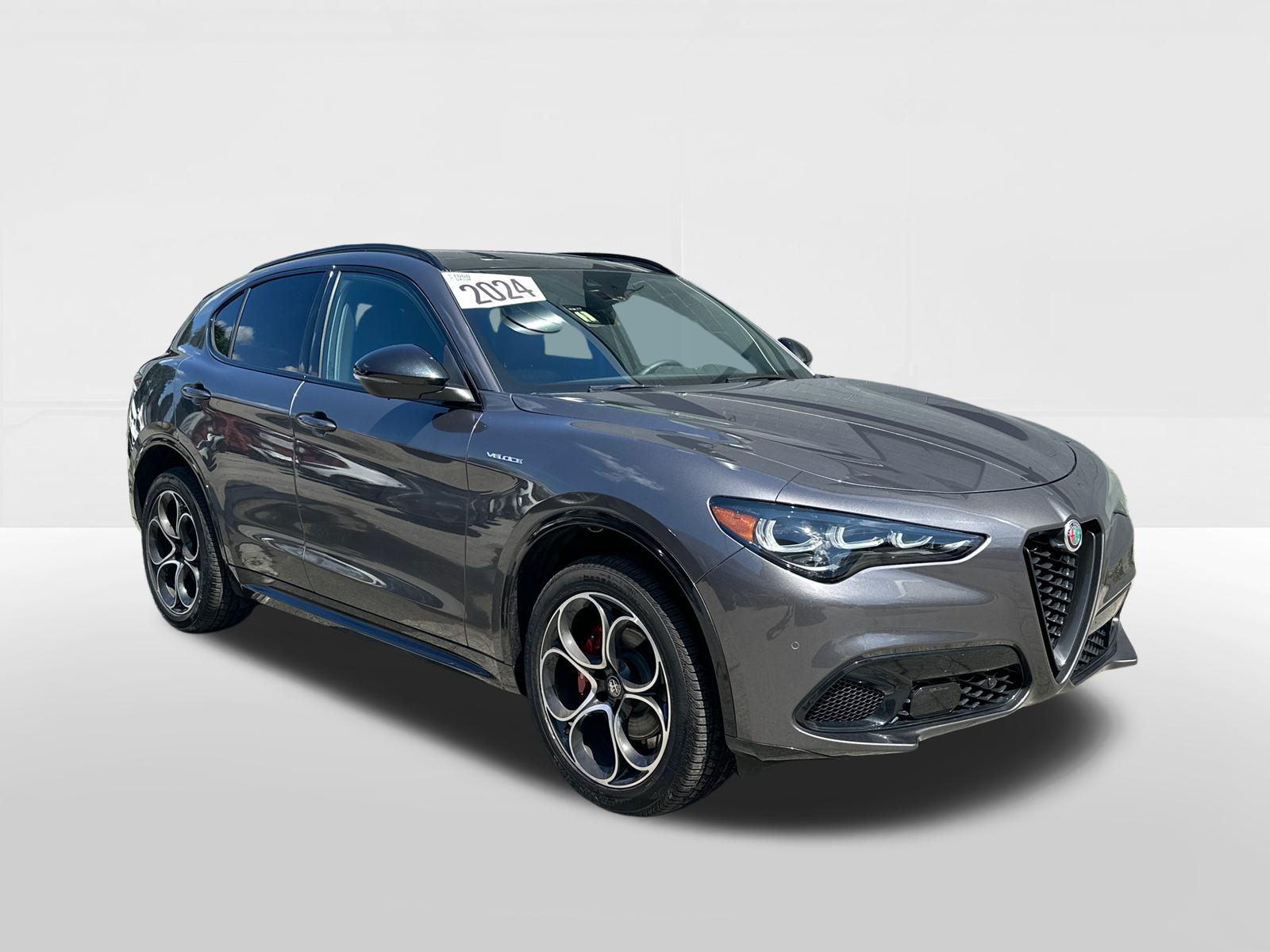 2024 Alfa Romeo Stelvio Veloce 3