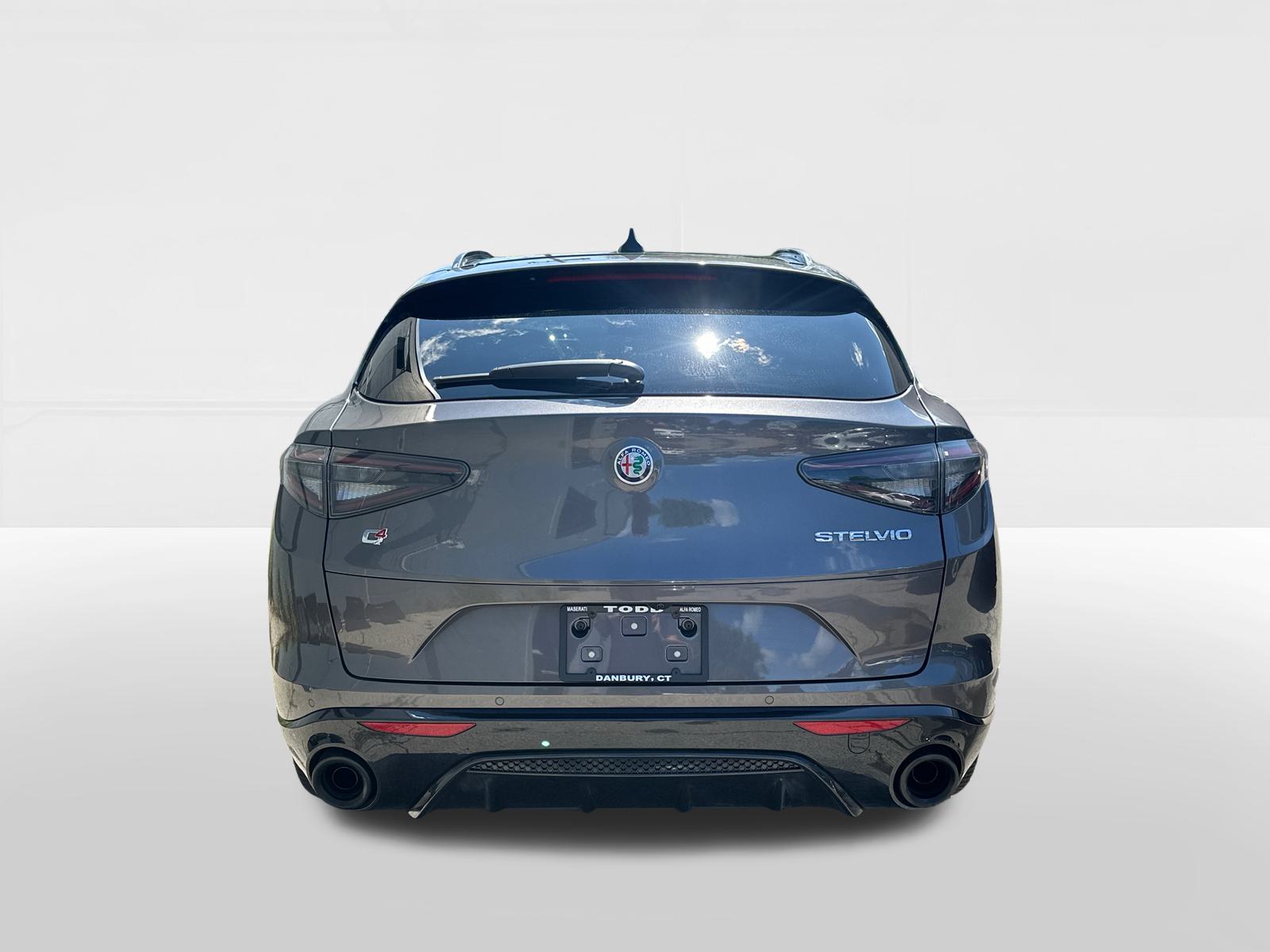 2024 Alfa Romeo Stelvio Veloce 5