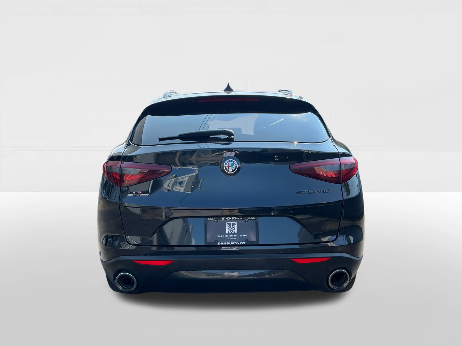 2021 Alfa Romeo Stelvio  5