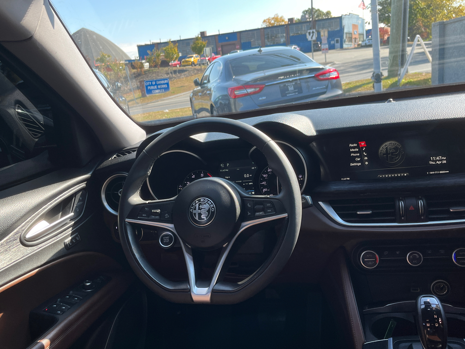 2019 Alfa Romeo Stelvio Base 21