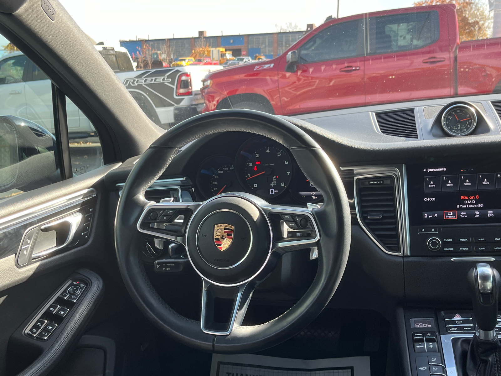 2018 Porsche Macan Base 21