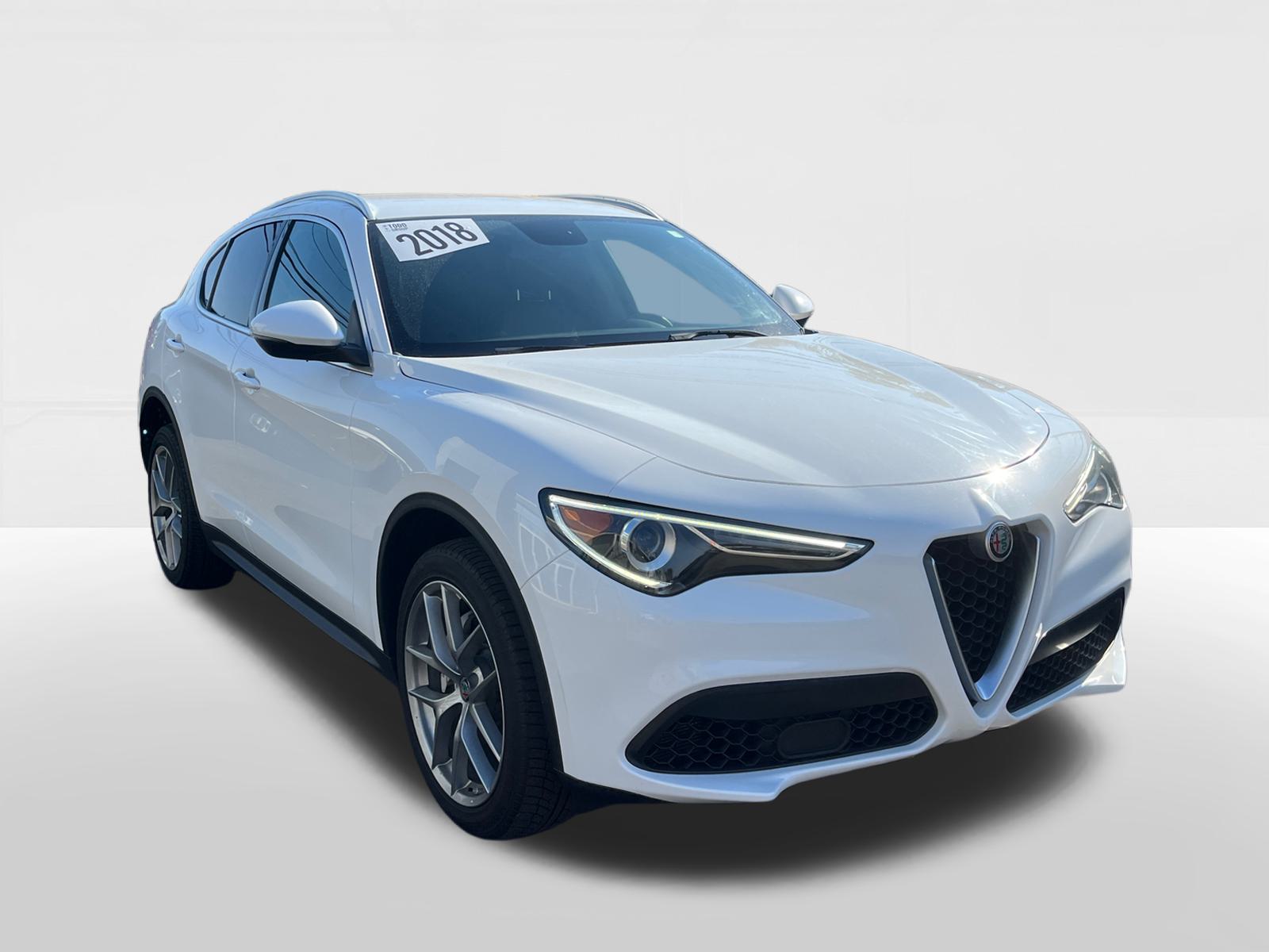 2018 Alfa Romeo Stelvio Base 2