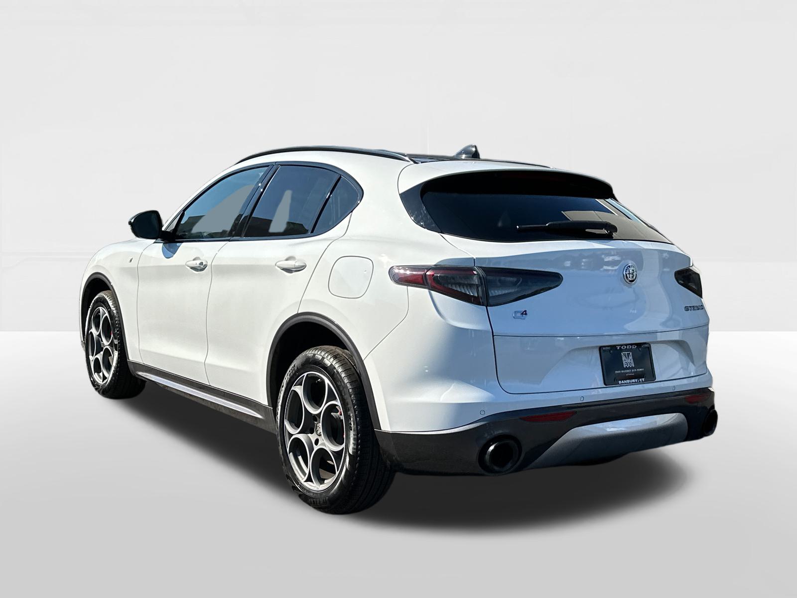 2024 Alfa Romeo Stelvio Ti 4