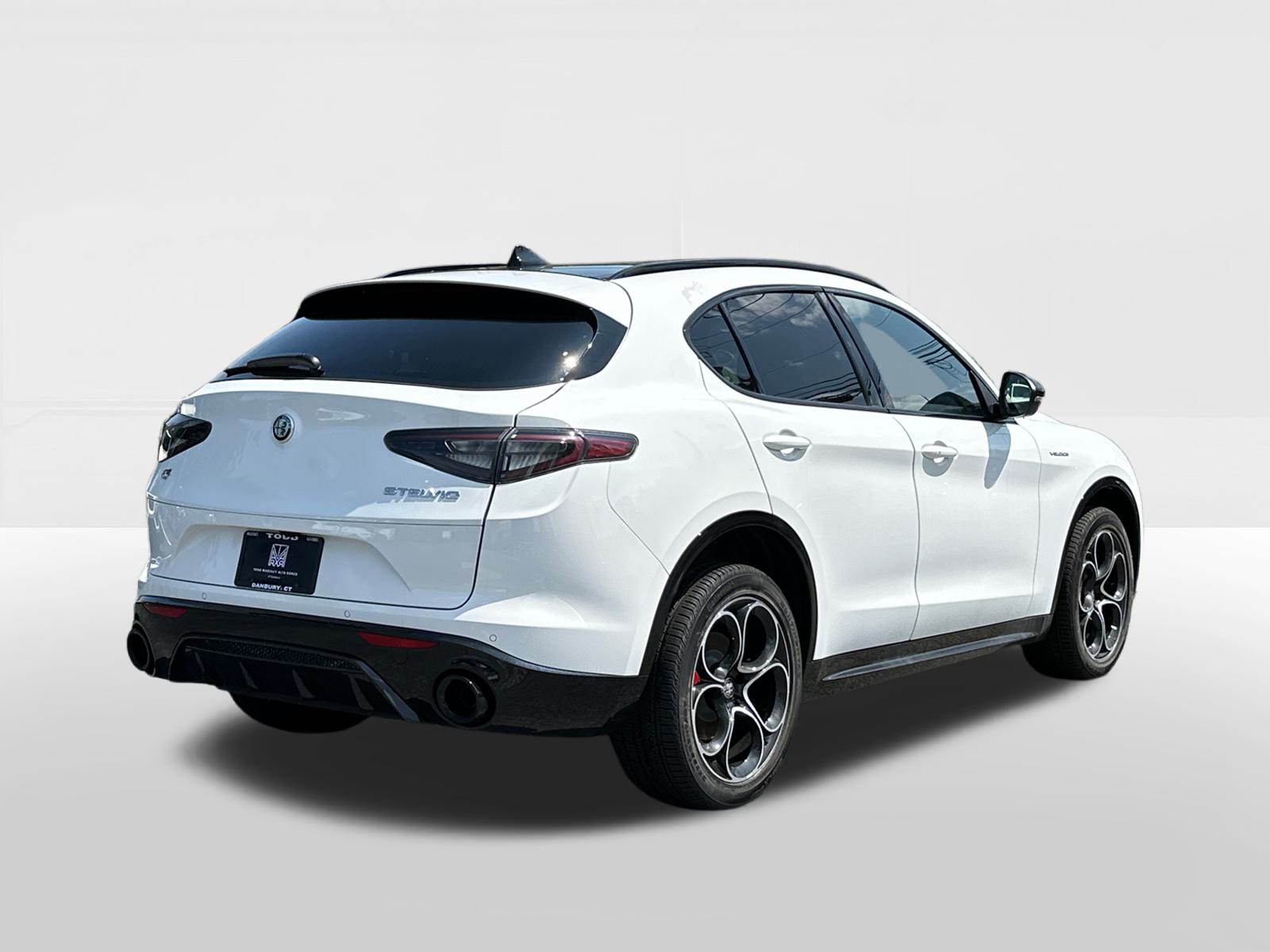 2024 Alfa Romeo Stelvio Veloce 6