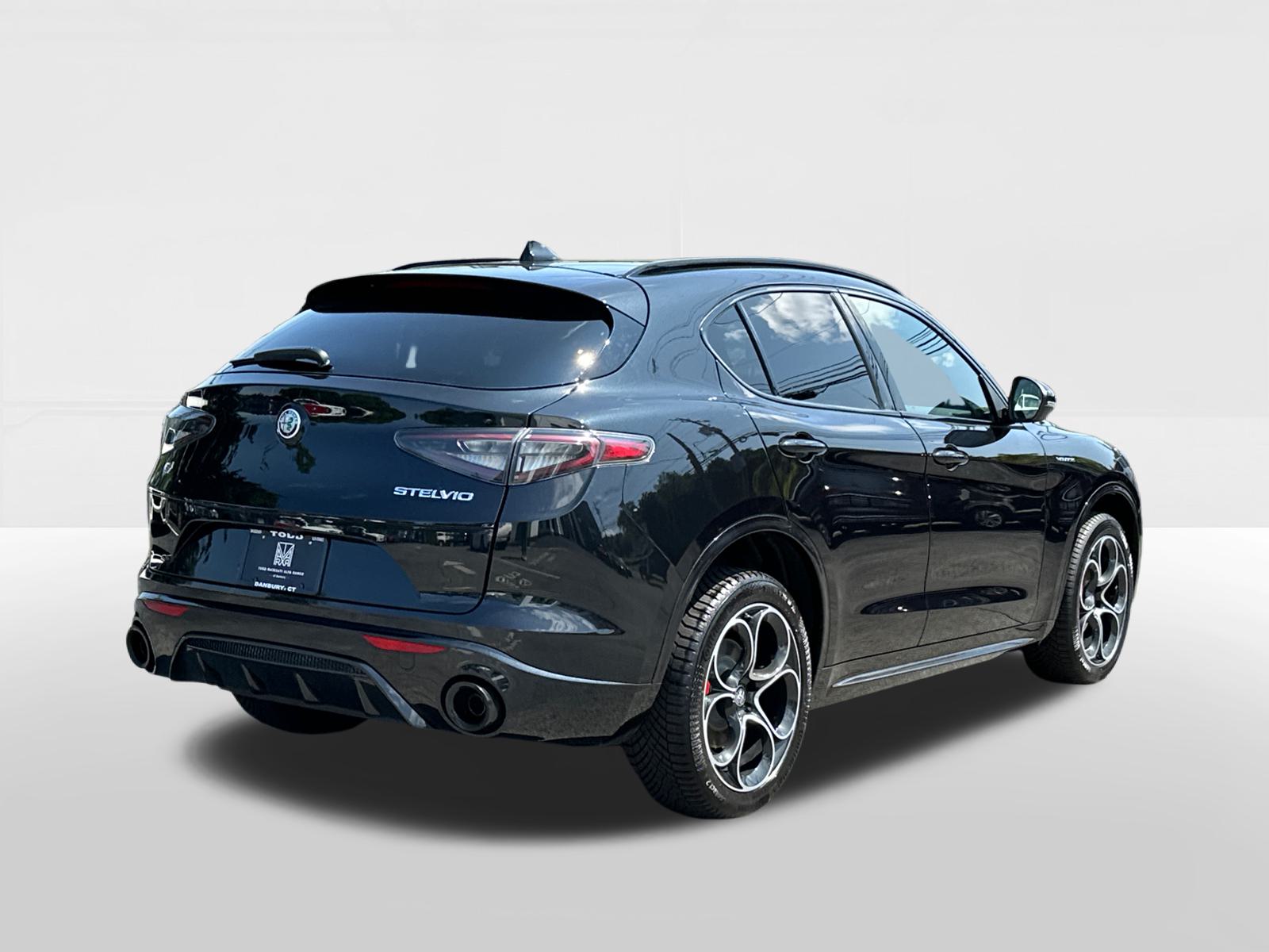 2024 Alfa Romeo Stelvio Veloce 6