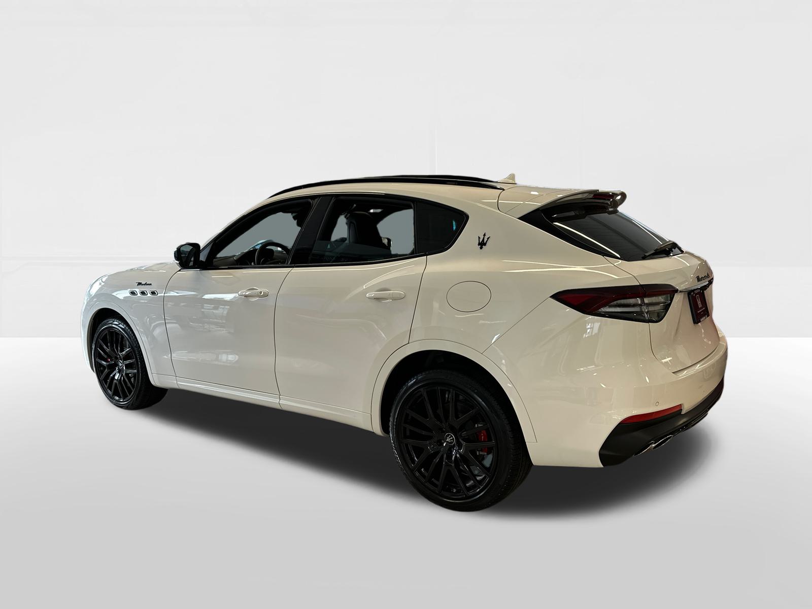 2024 Maserati Levante Modena 4