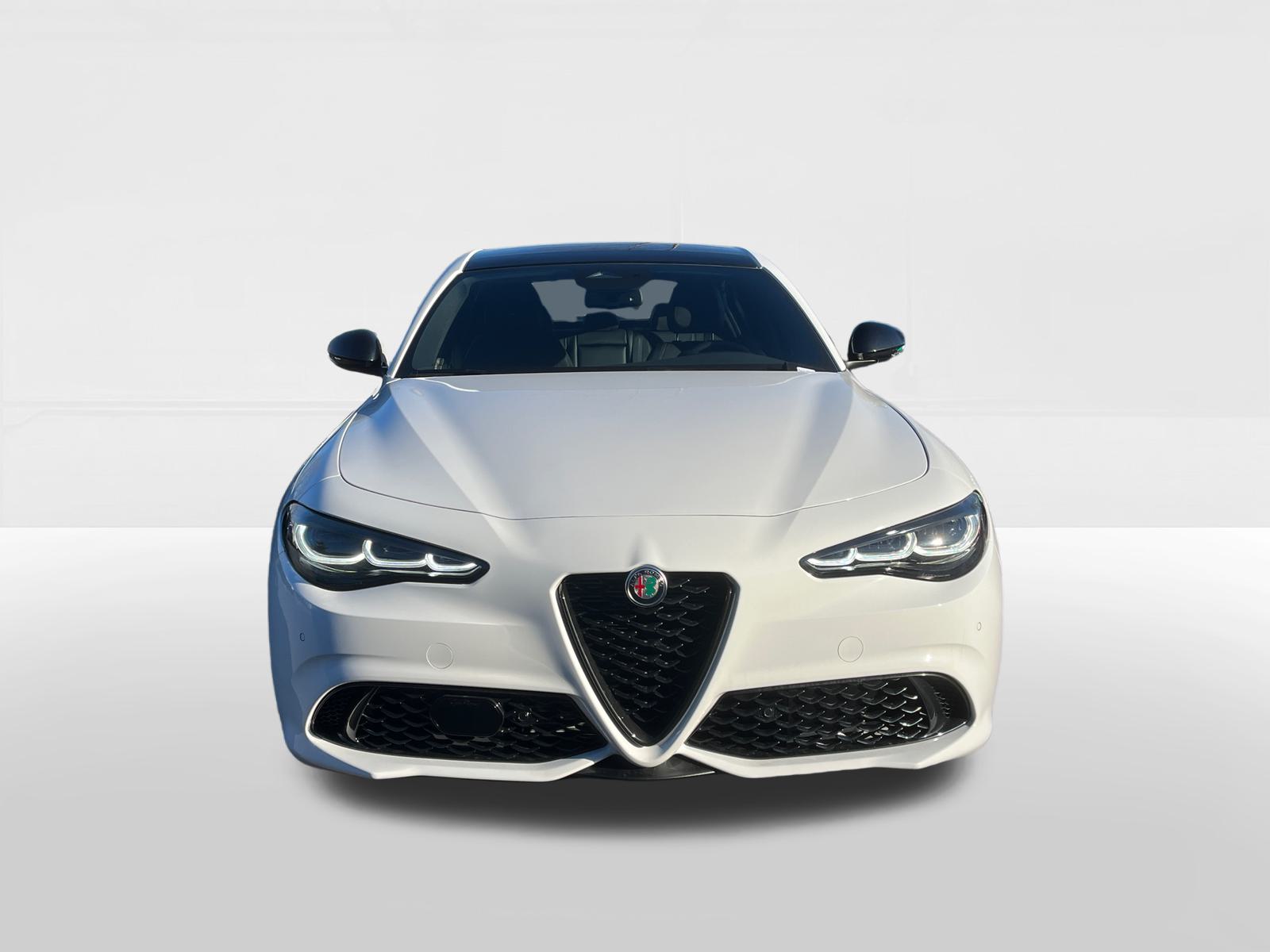 2025 Alfa Romeo Giulia  3