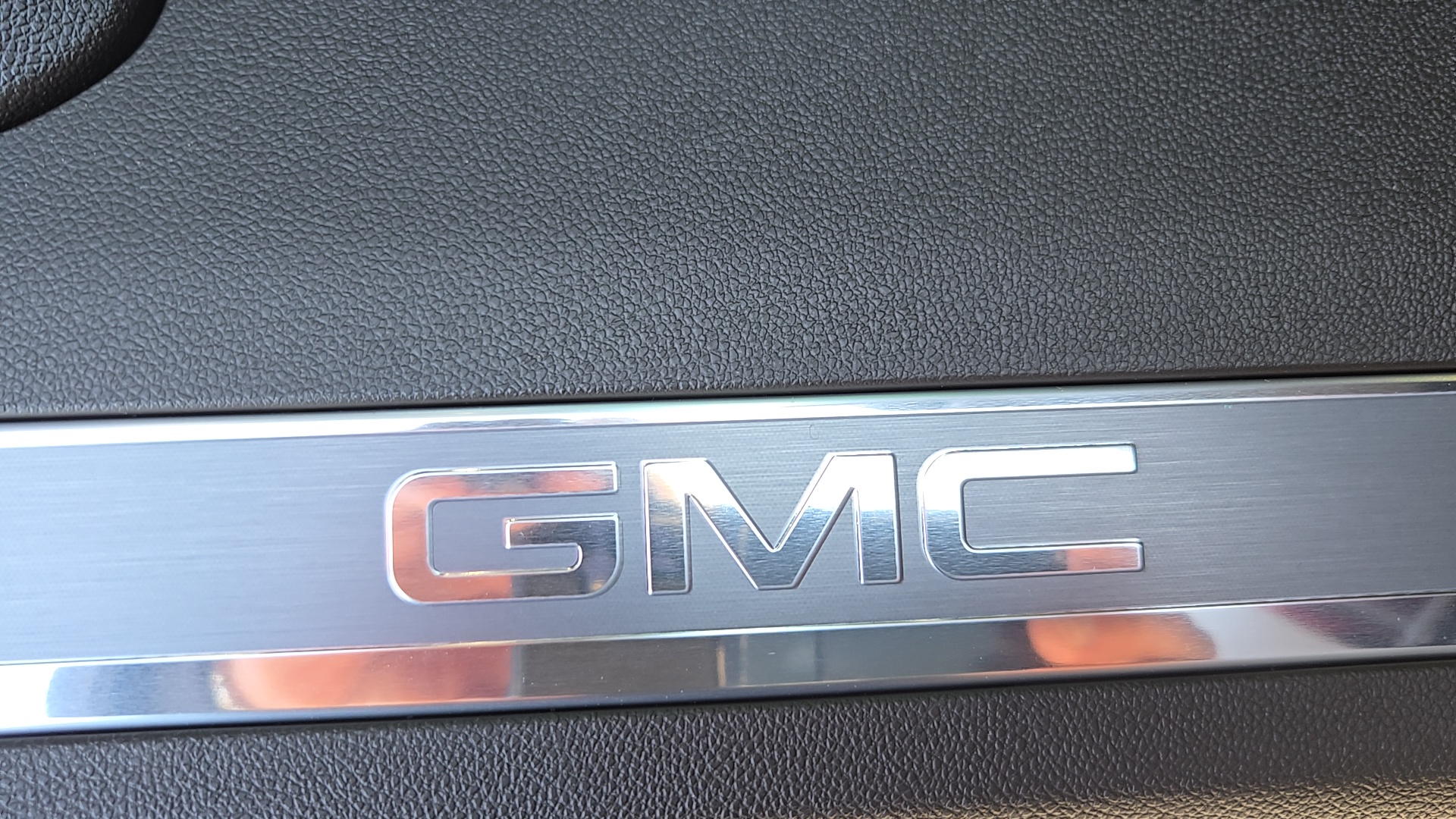 2024 GMC Yukon XL SLT 33