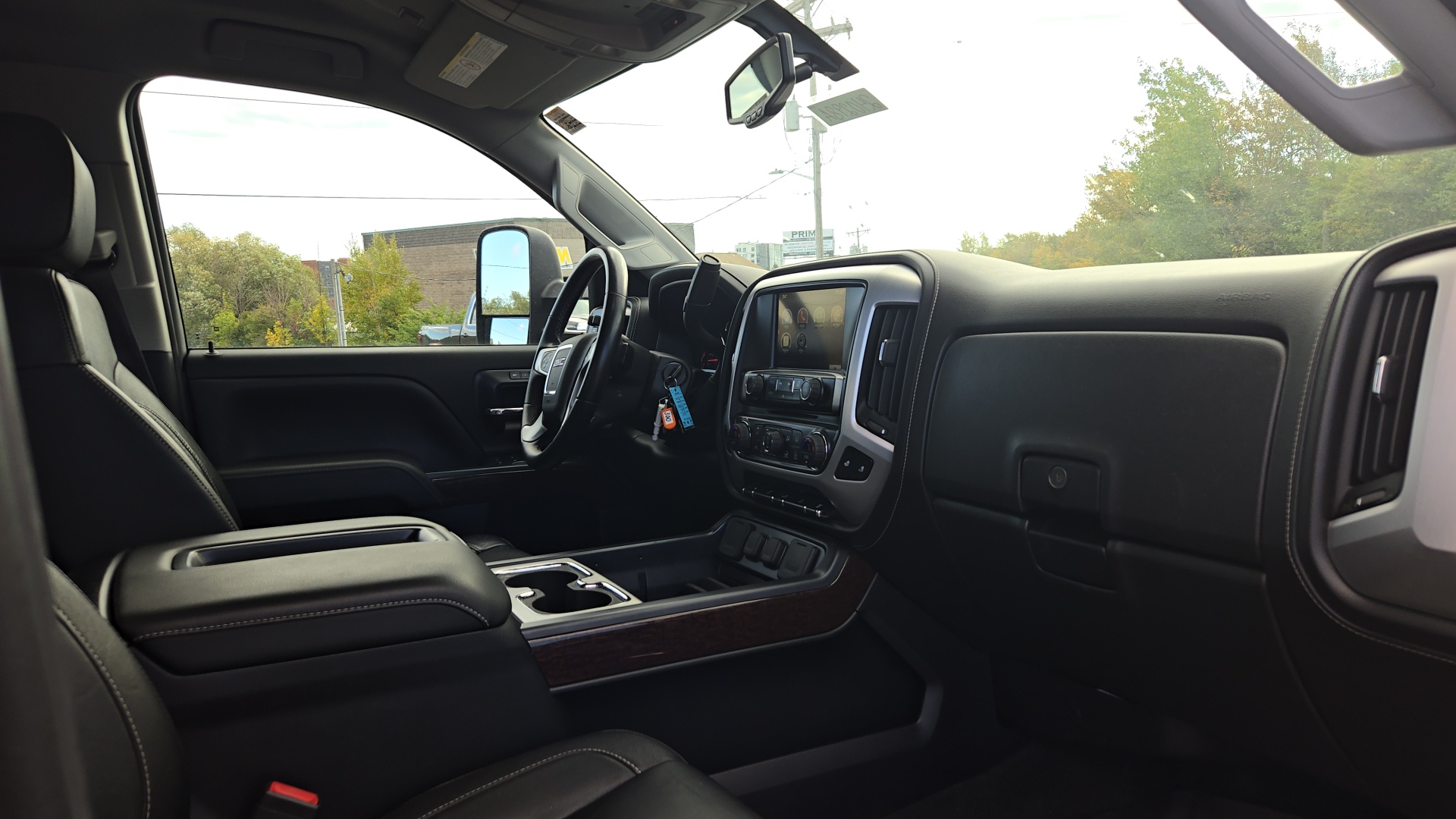 2015 GMC Sierra 2500HD SLT 29