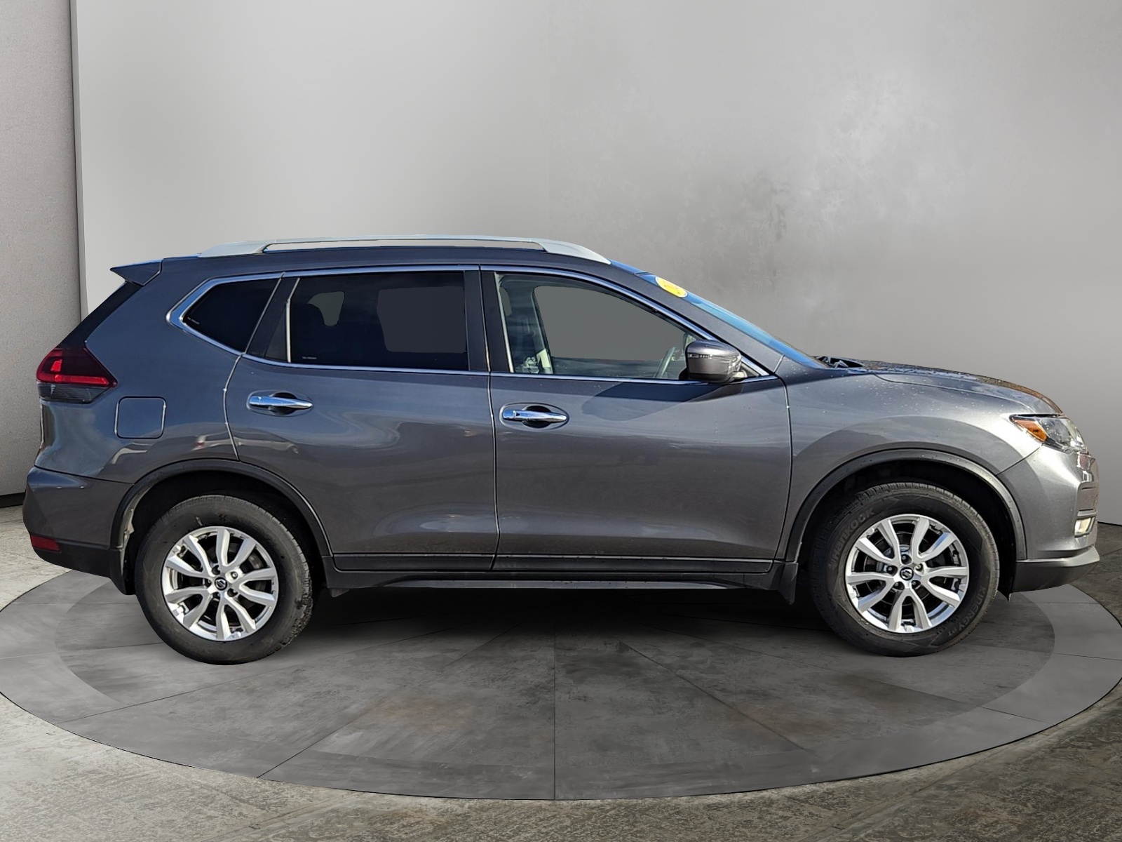 2020 Nissan Rogue SV 8